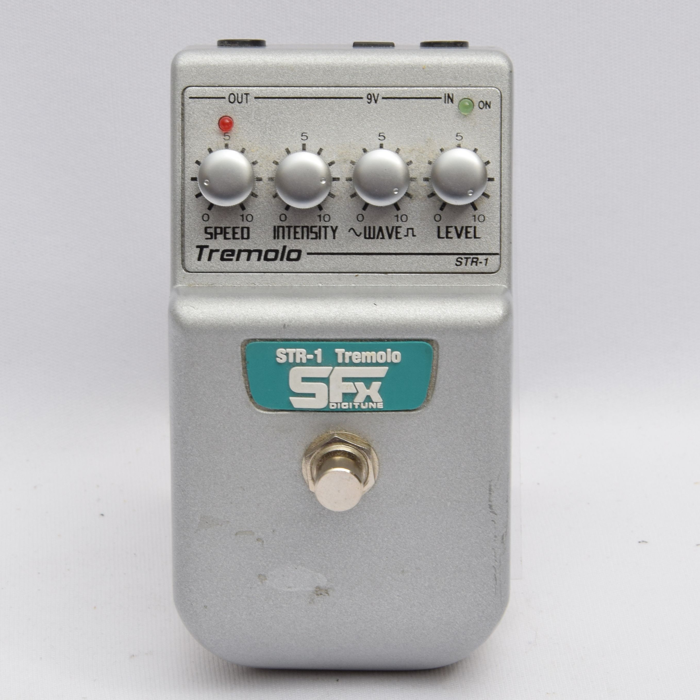 Product photo for SFX Digitune SFX Digitune STR-1 Tremelo Guitar & Music Effects Pedal (U)