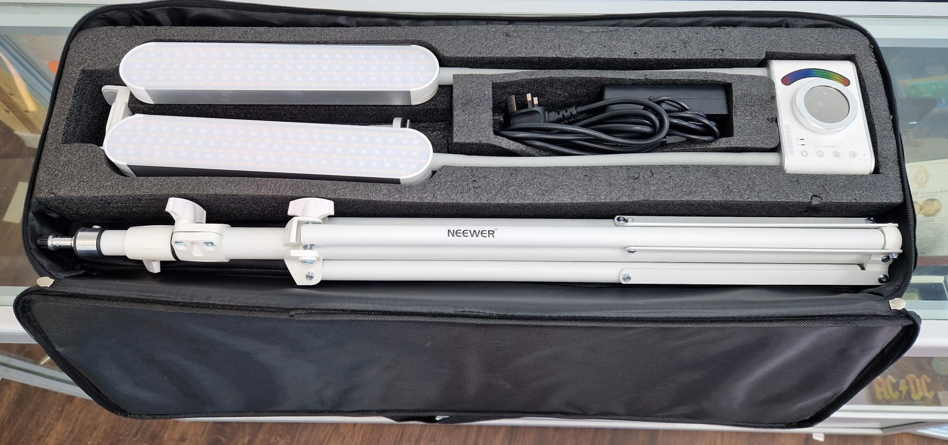 Product photo for Neewer BH40C RGB Esthetician Kit | Case Tripod PSU 12 Month Warranty