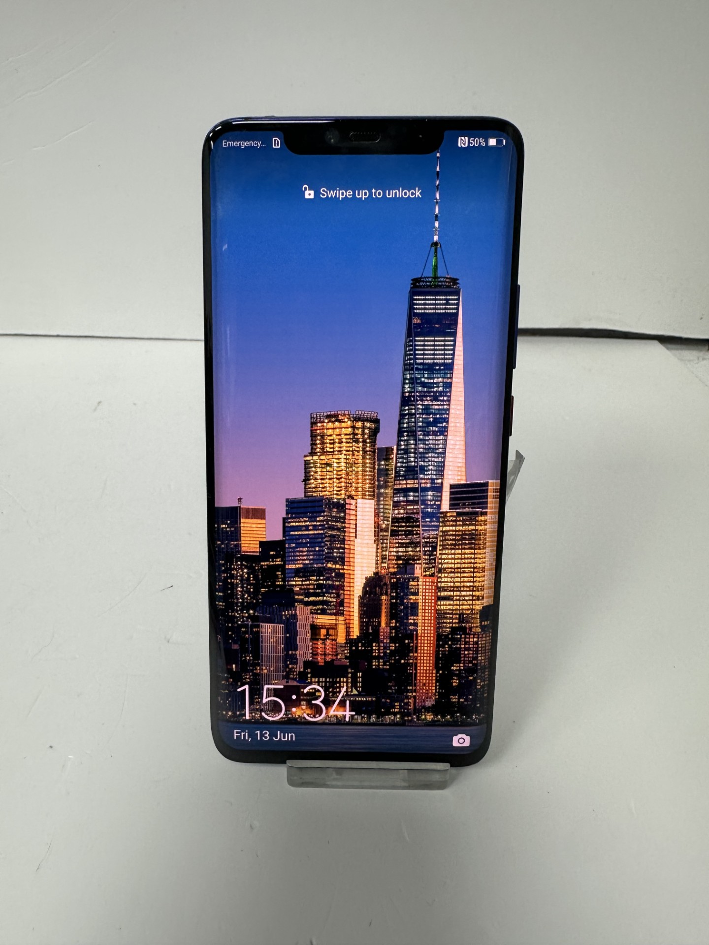 Product photo for HUAWEI MATE 20 PRO 128GB UNLOCKED UNBOXED