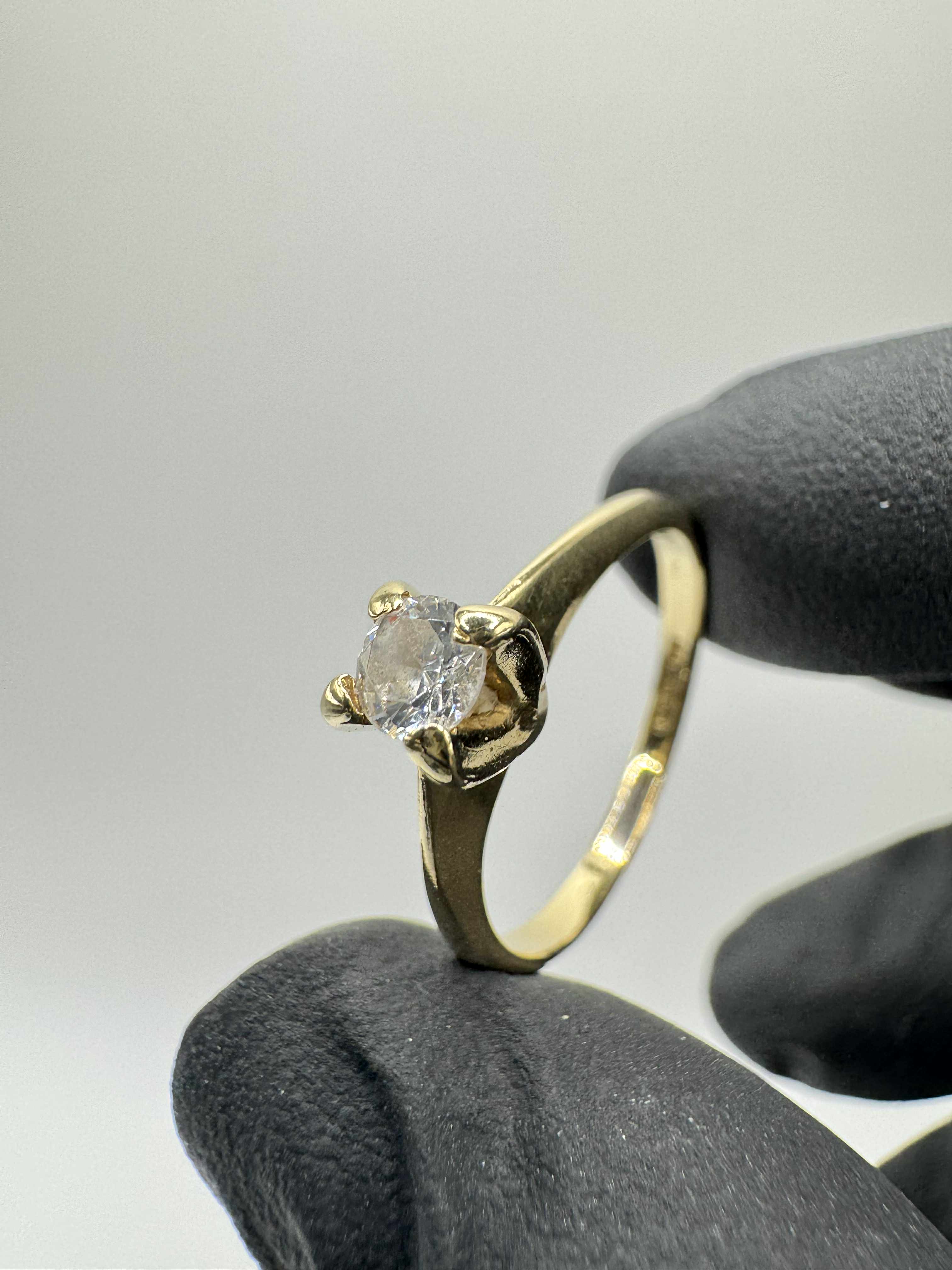 Product photo for 14ct CZ Solitaire Ring