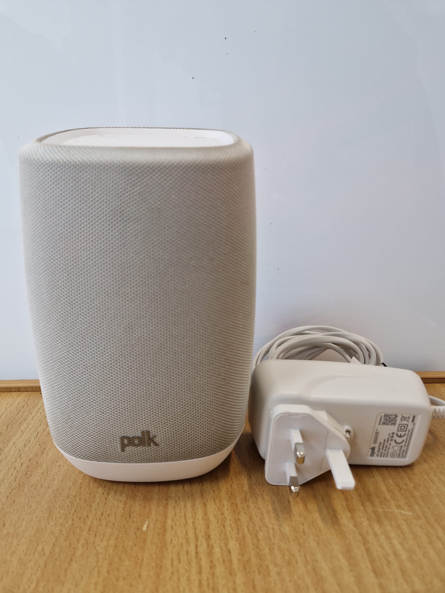 Product photo for POLK Audio Polk Assist Smart Speaker — Unboxed Good Condition 12 Month Warranty