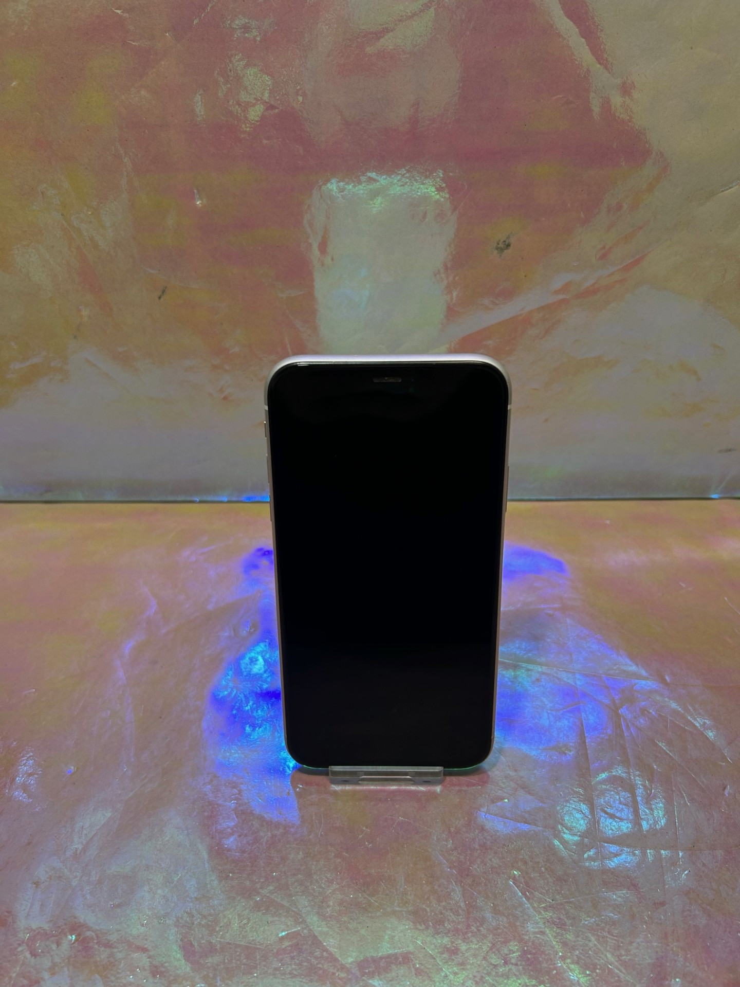 Product photo for iPhone XR - 64GB Unlocked White 77% Battery Health