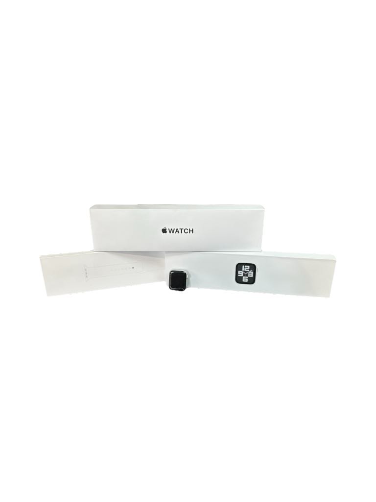 Product photo for Watch SE 2nd Gen (GPS) Silver Aluminium, 40mm