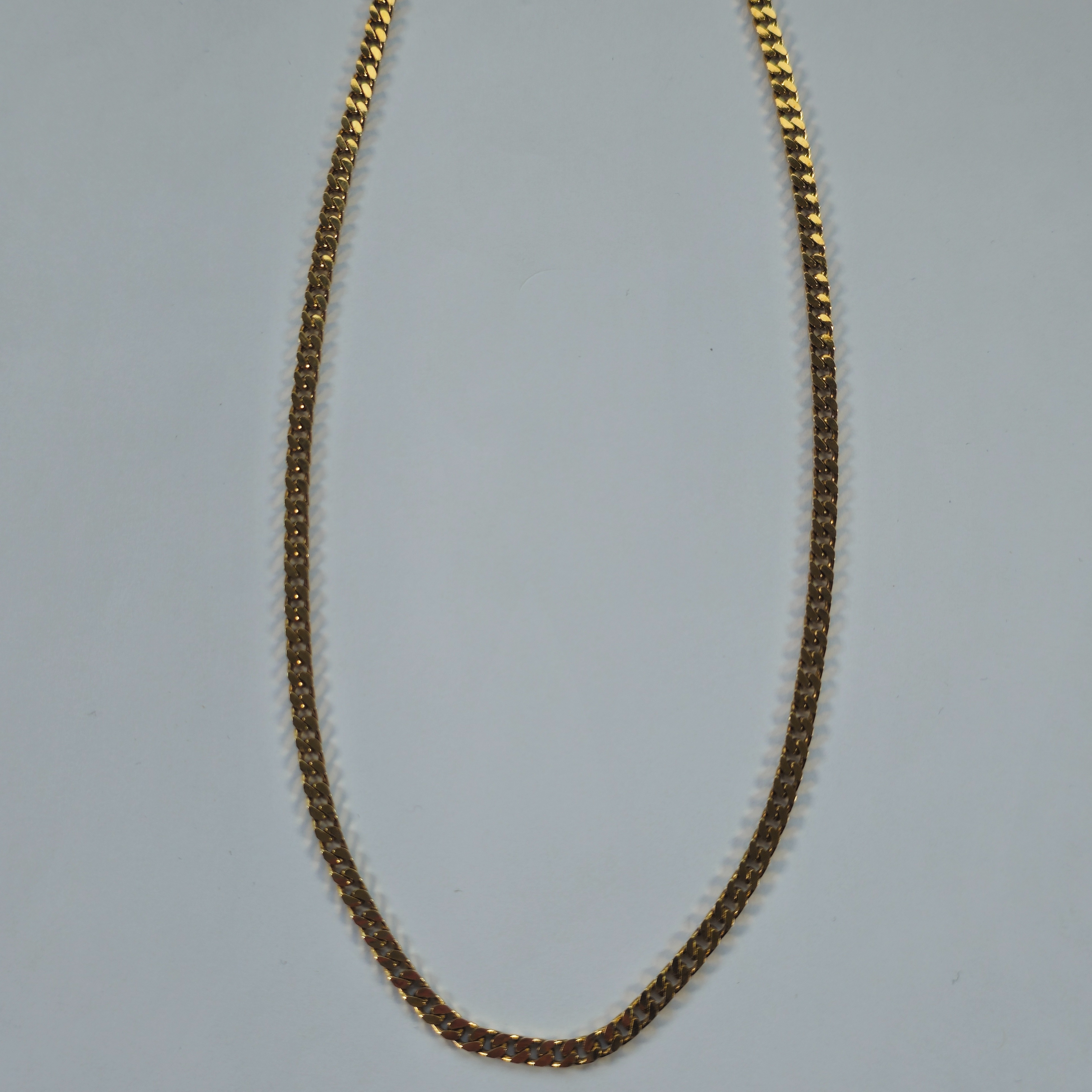 Product photo for 9ct Gold Curb Chain 16.5