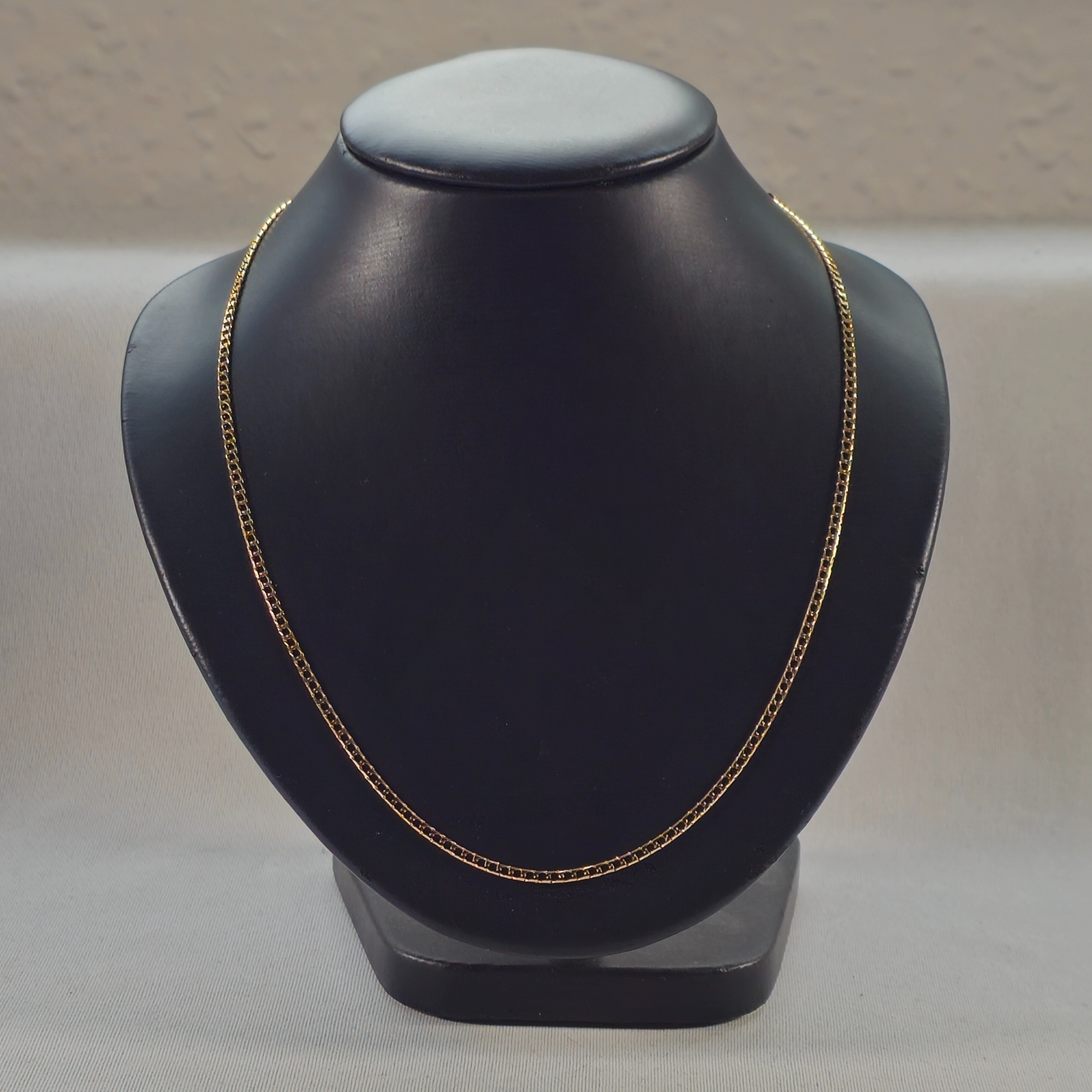 Product photo for 9ct Gold Small Link Curb Chain 17.9