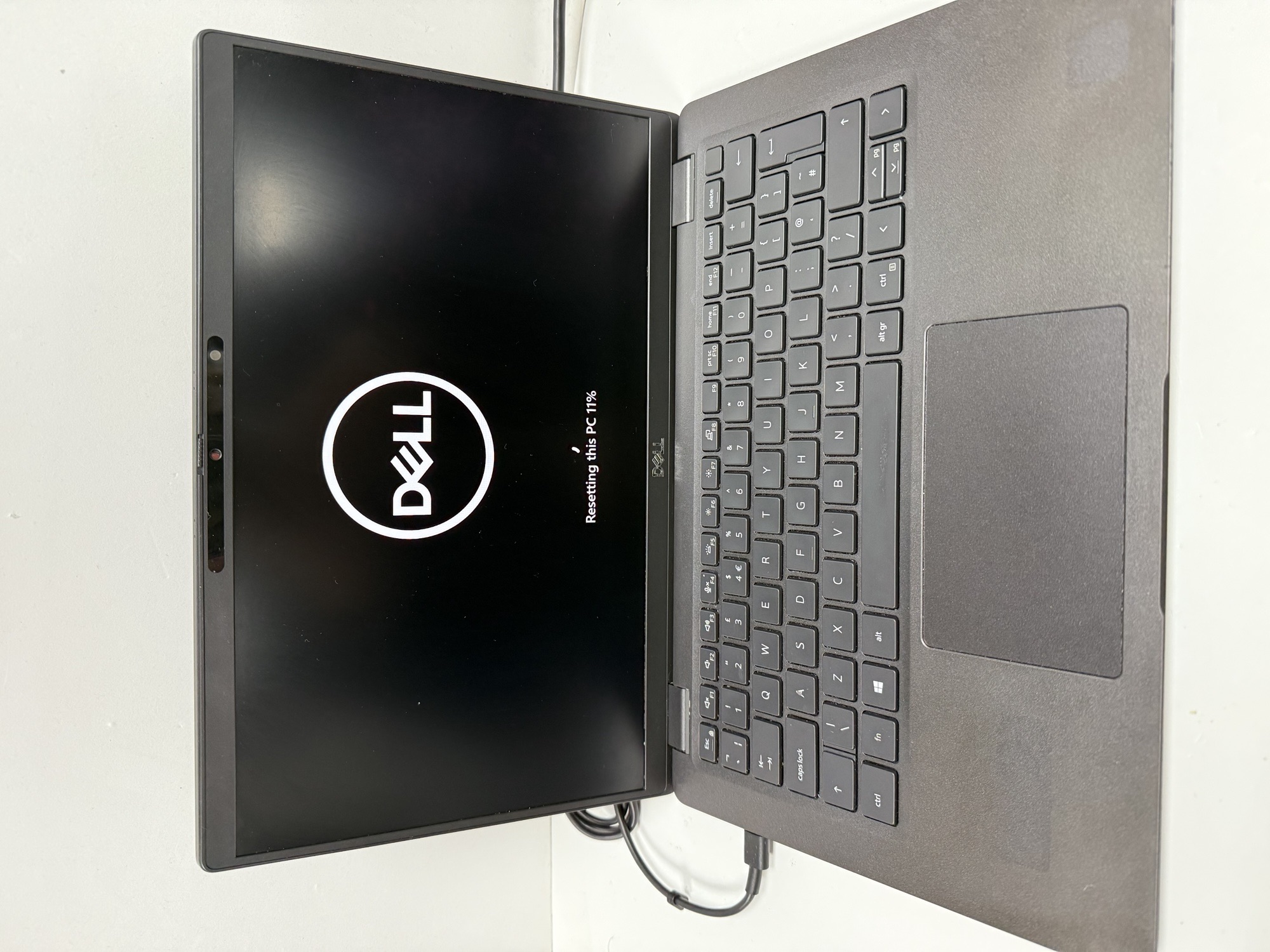 Product photo for DELL LATTITUDE 7410 LAPTOP