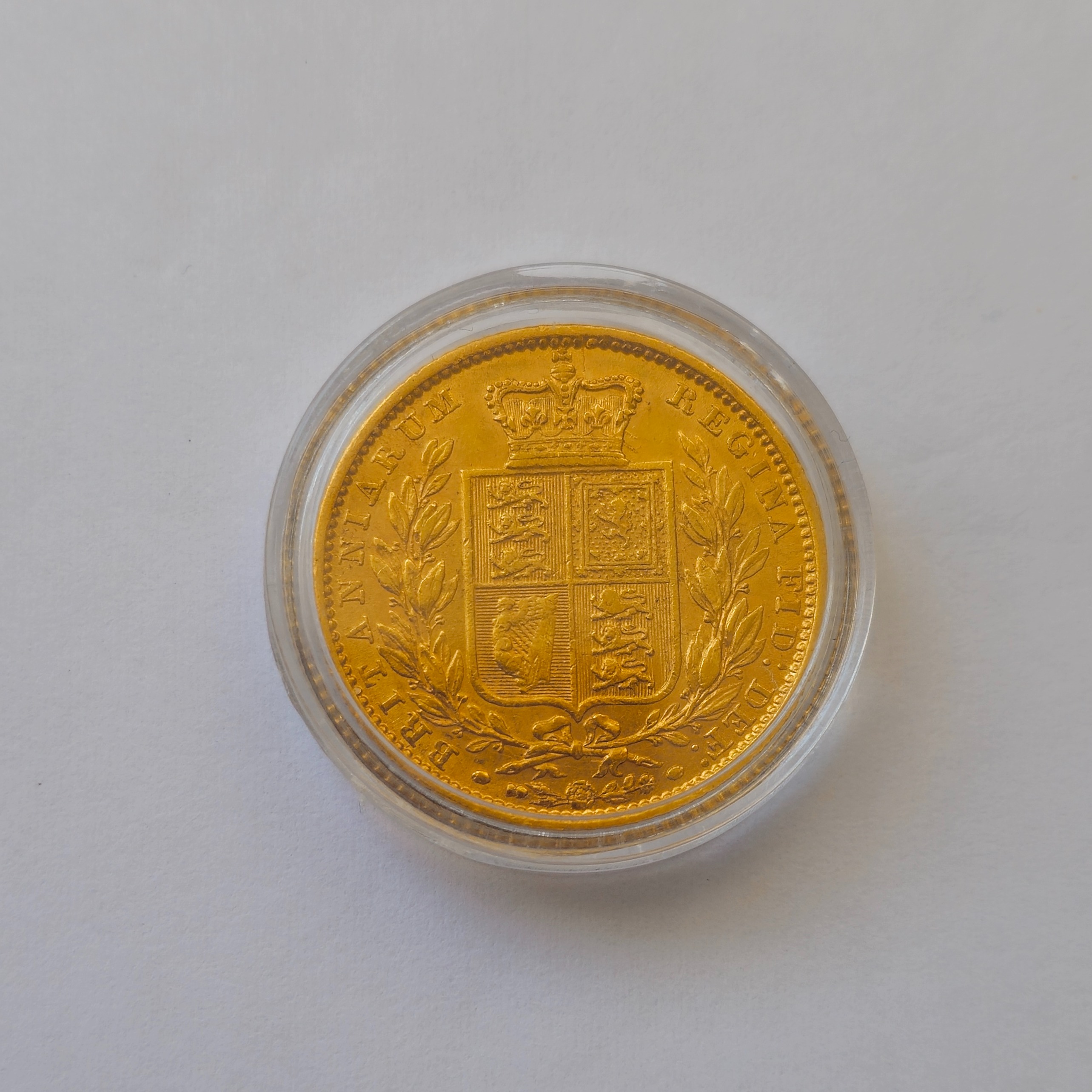 Product photo for 22ct Gold 1850 Victoria Young Head Shield Back Full Sovereign