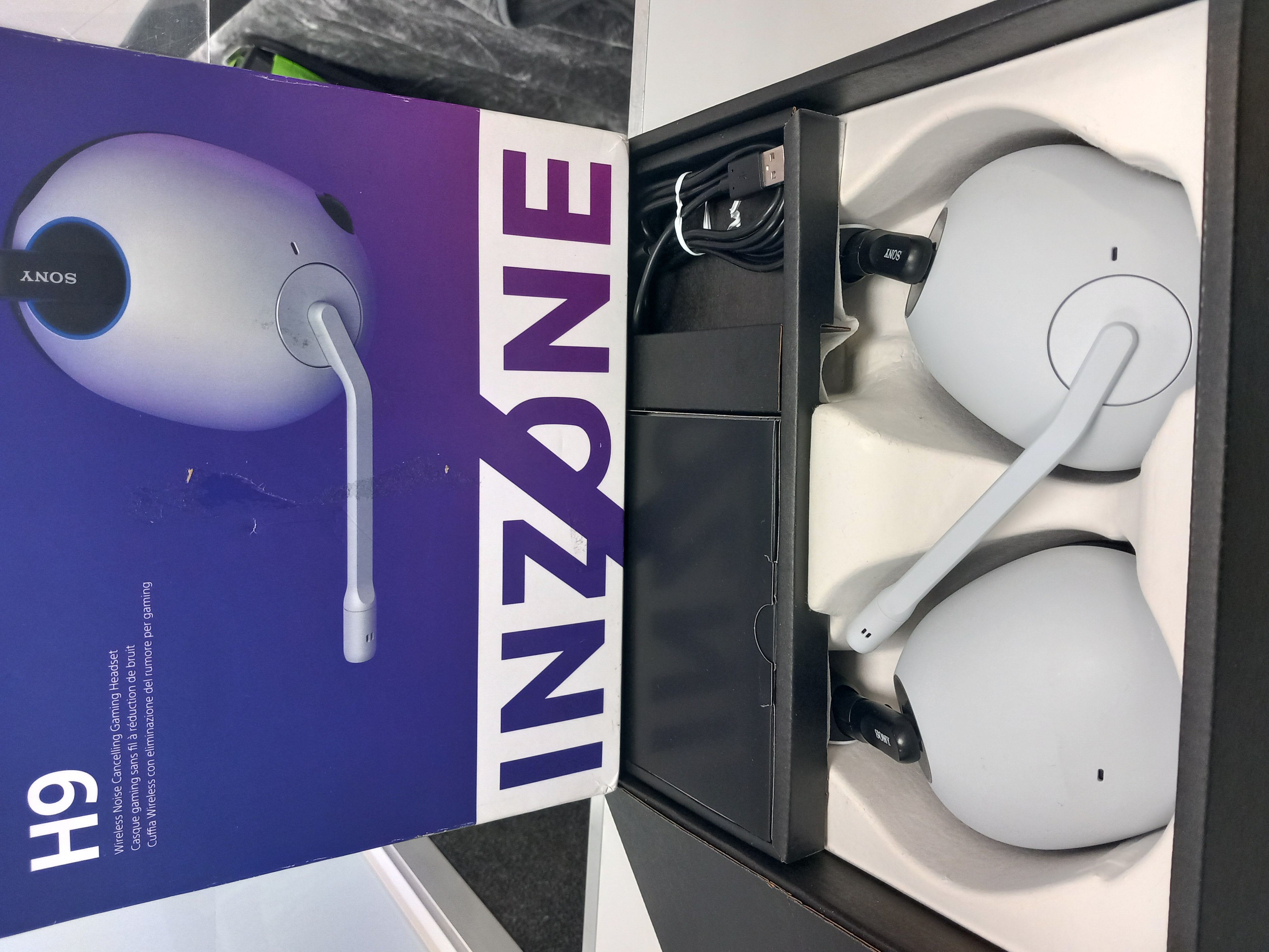 Product photo for SONY H9 NOISE CANCELLING HEADPHONES Sony INZONE H3