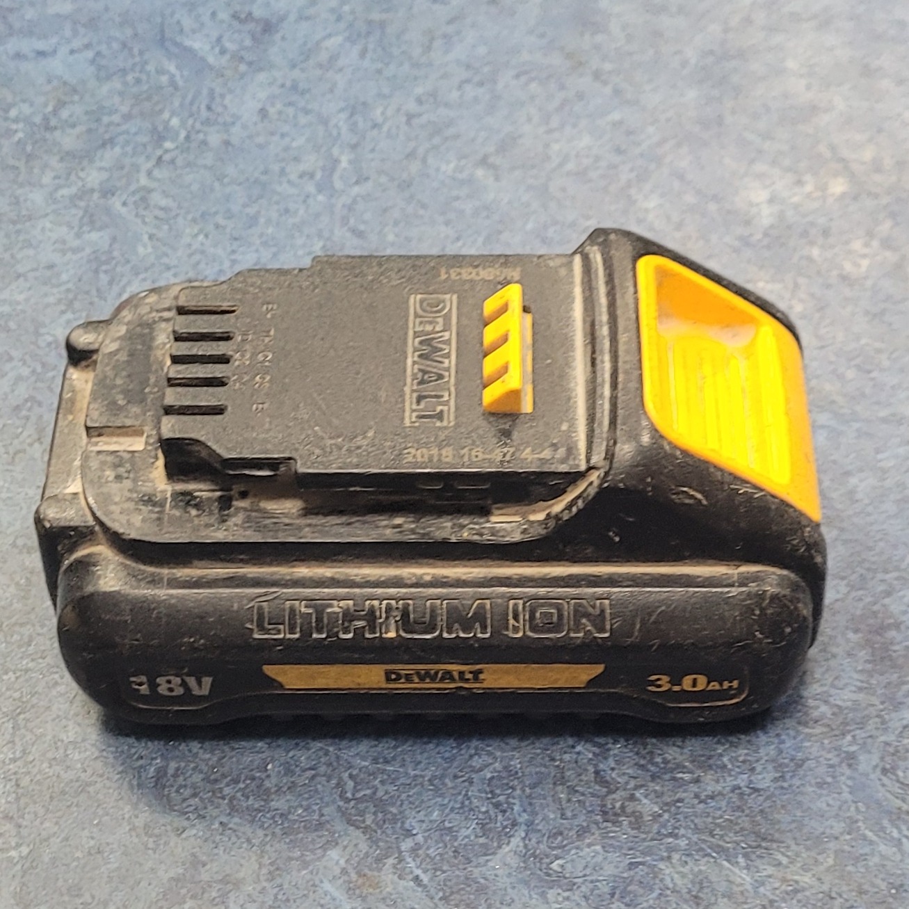 Product photo for Dewalt DCB187 18V 3.0AH Battery