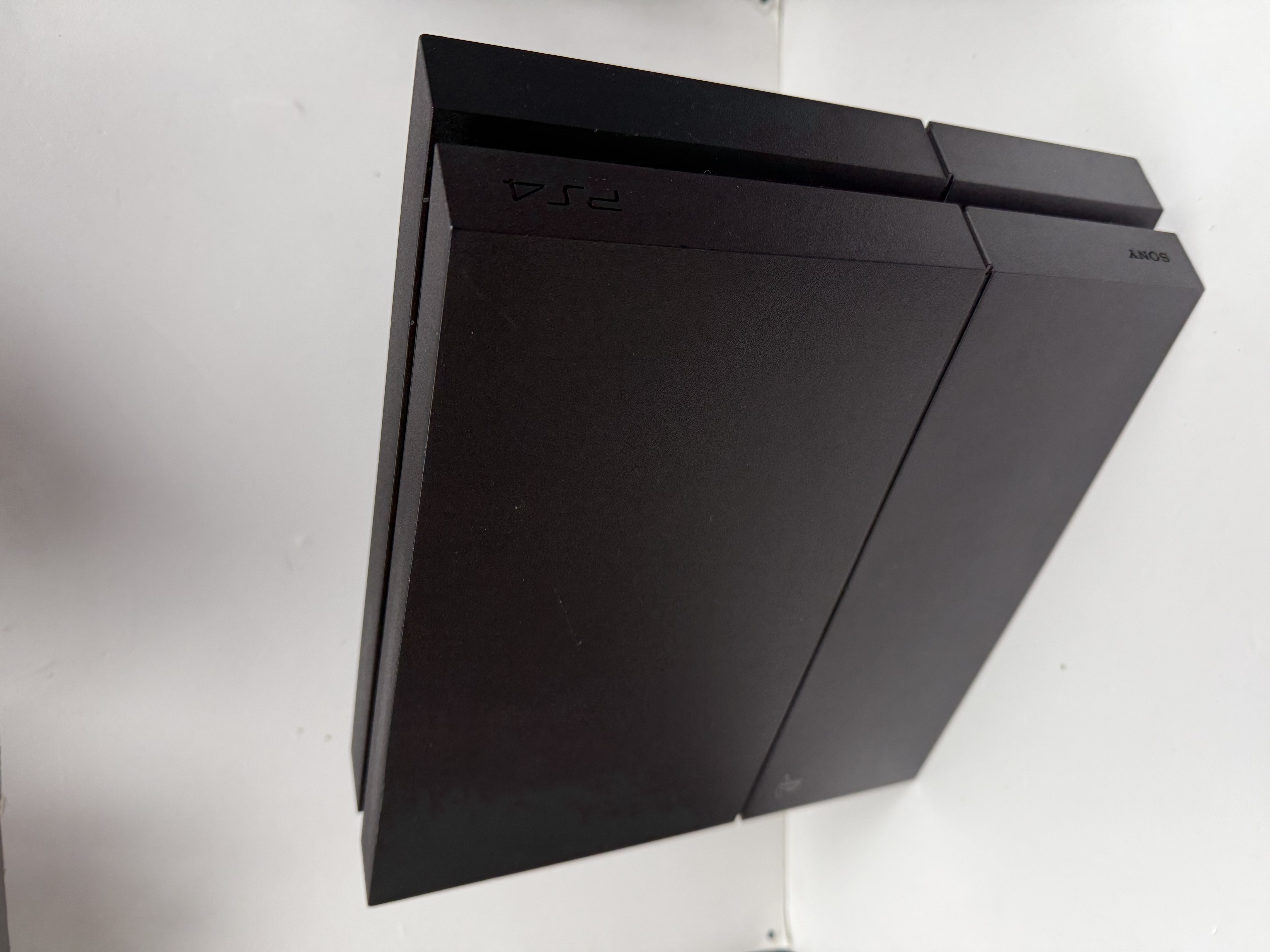 Product photo for PS4 ORIGINAL WITH CONTROLLER AND LEADS