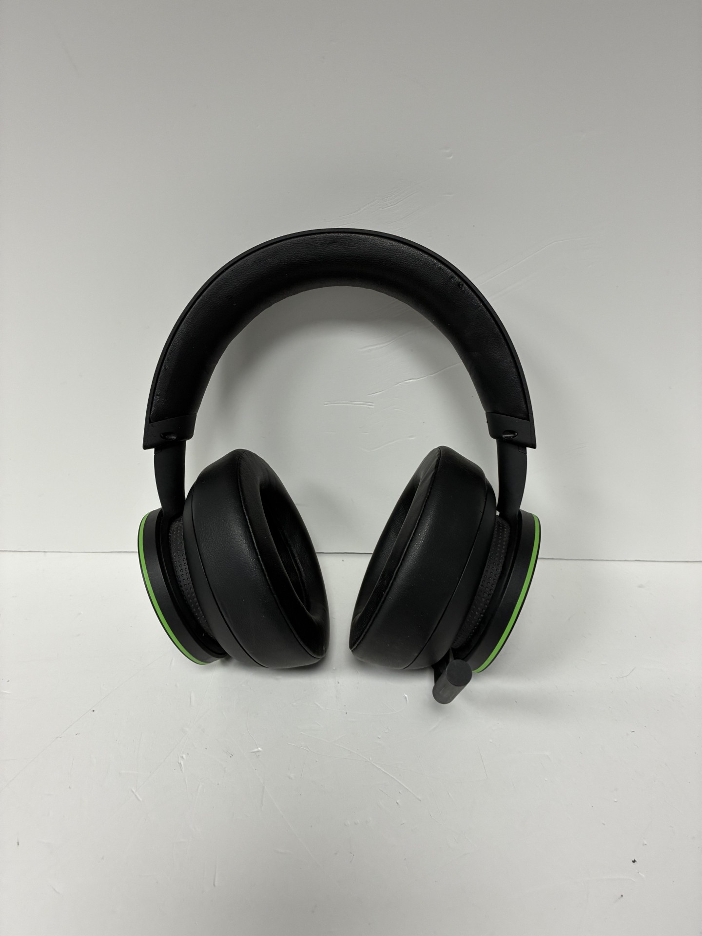 Product photo for XBOX HEADSET FOR GAMING BLACK UNBOXED