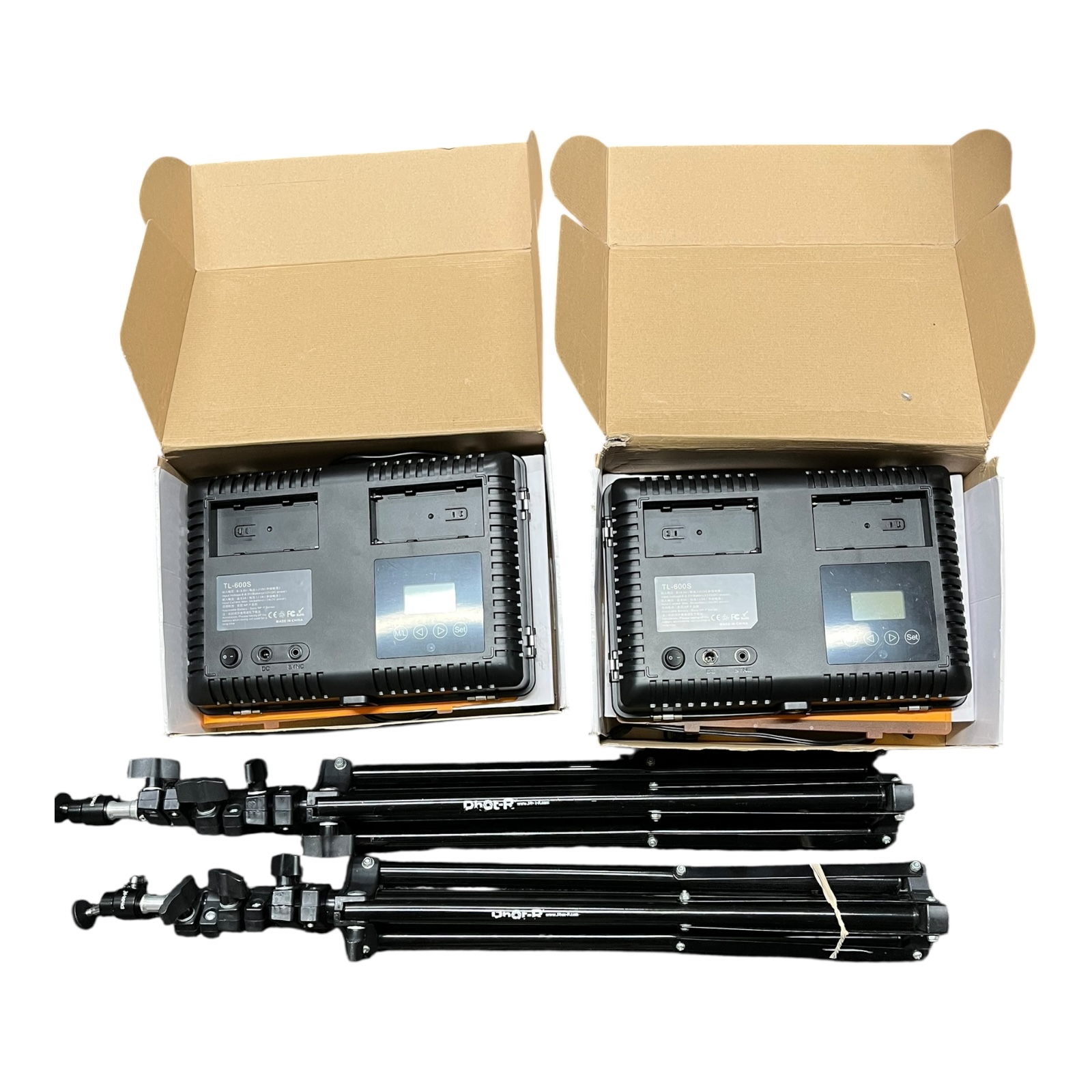 Product photo for Photo R Tripods with TL-600s LED Lights – Used, Studio Lighting Kit