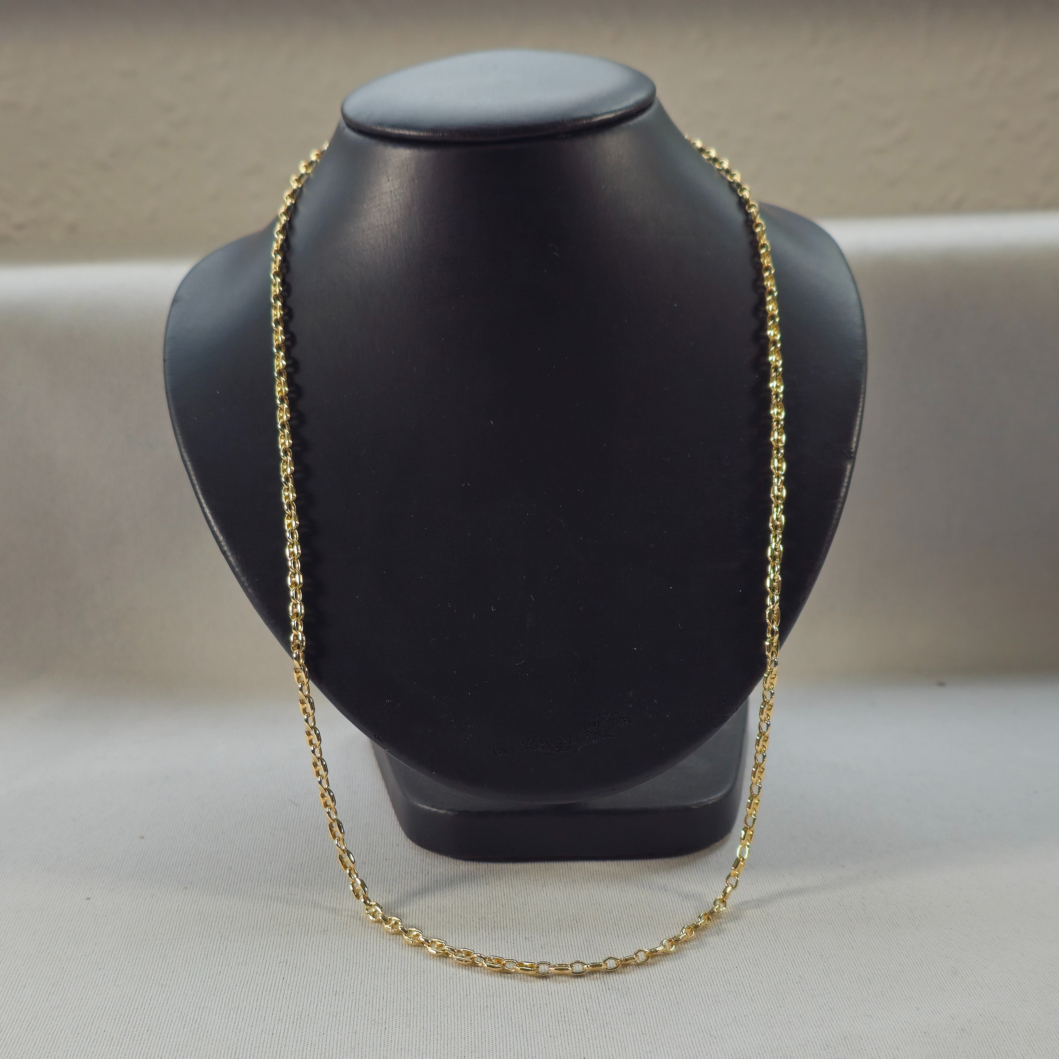 Product photo for 9ct Gold Mariner / Gucci Link Chain 22.2