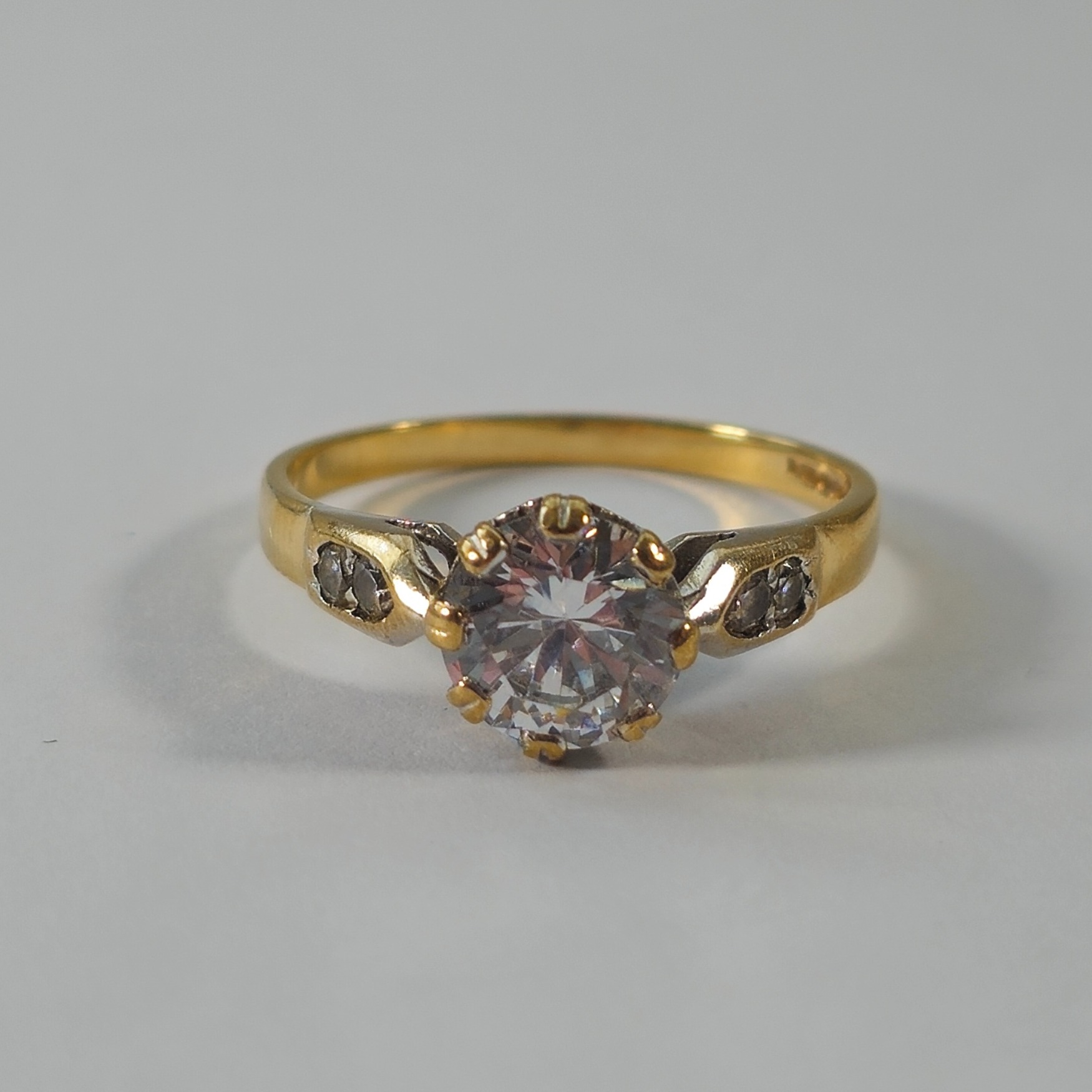 Product photo for 9ct Gold *CZ* 8 Claw Engagement Style Ring Size Q