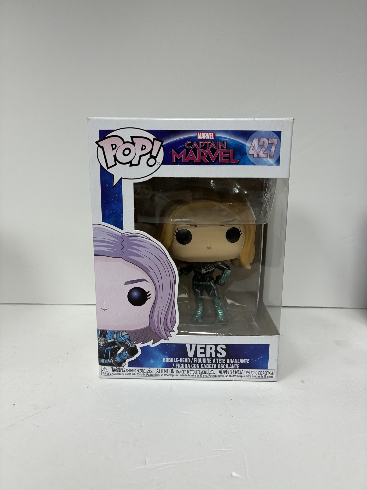 Product photo for captain marvel VERS funko pop