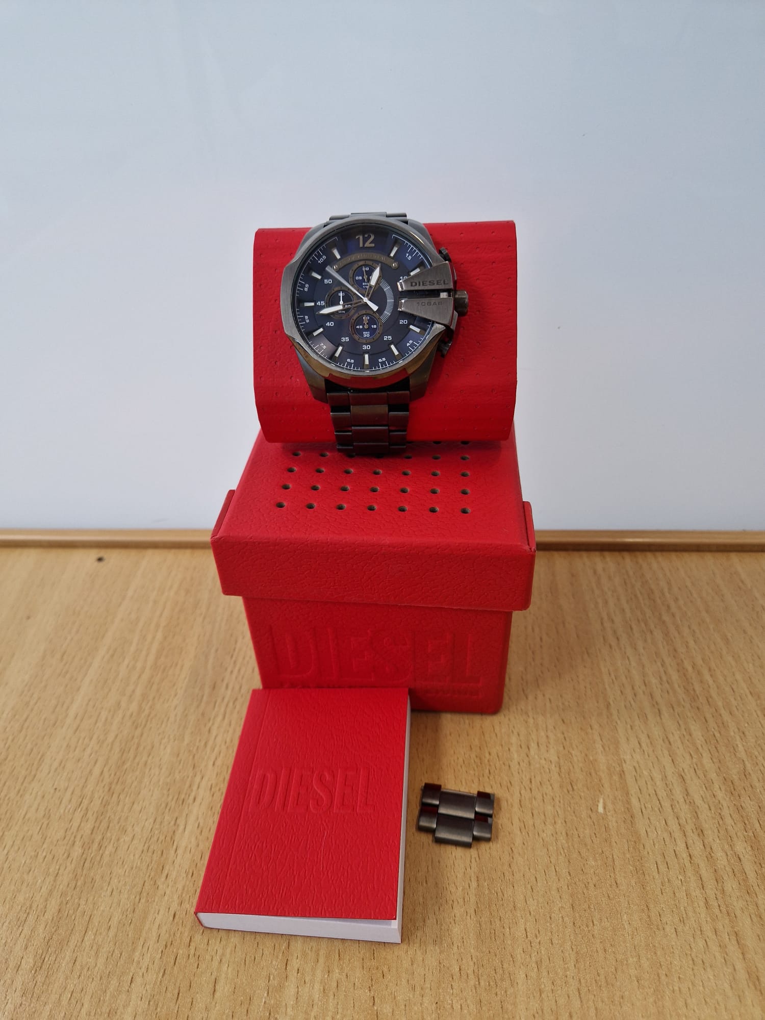 Product photo for Diesel Men's Mega Chief DZ4329 Watch Boxed with Spare Links – 12 Month Warranty