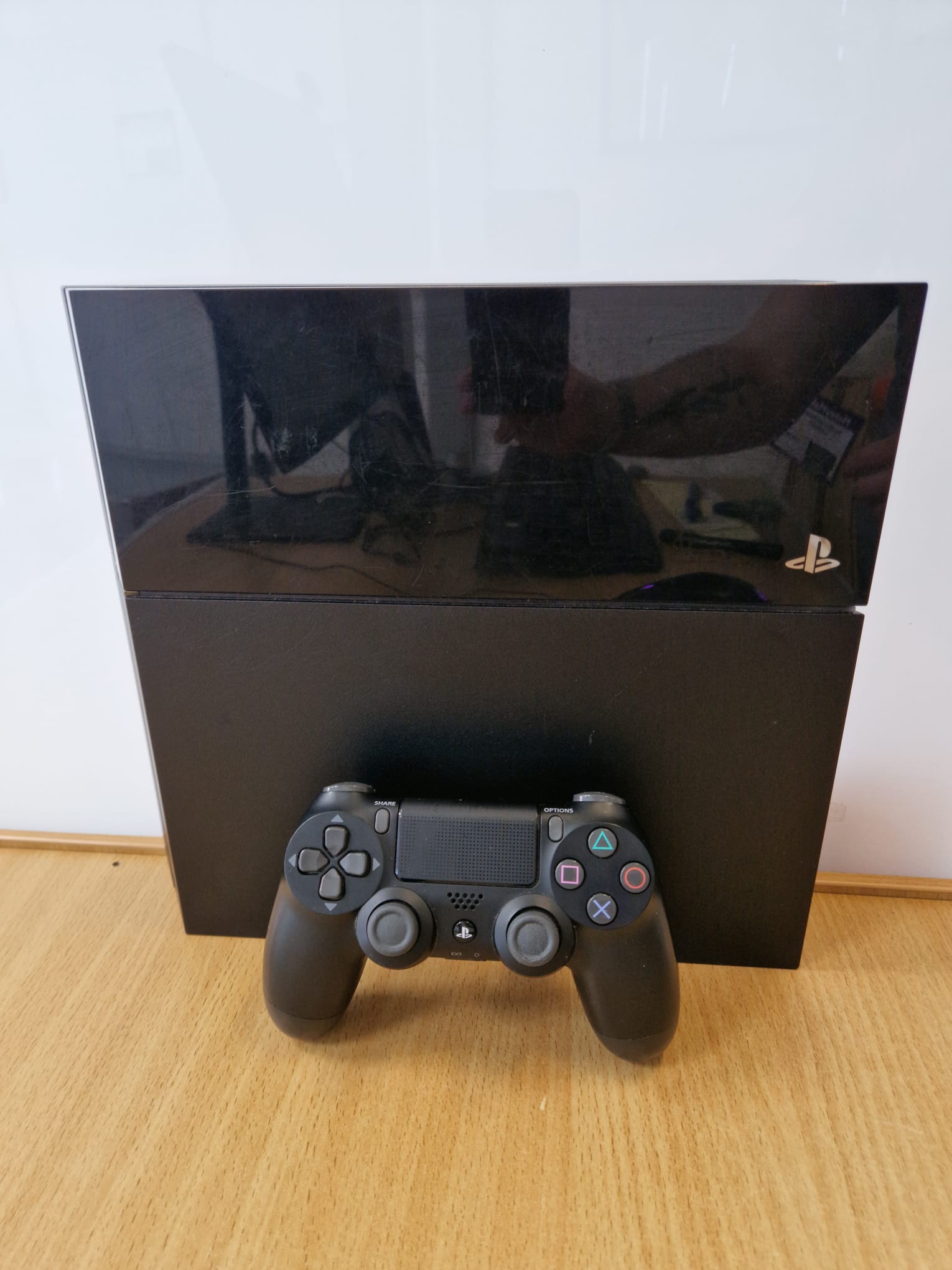 Product photo for Playstation  PlayStation 4 500GB + Official Controller & 12M Warranty – Unboxed