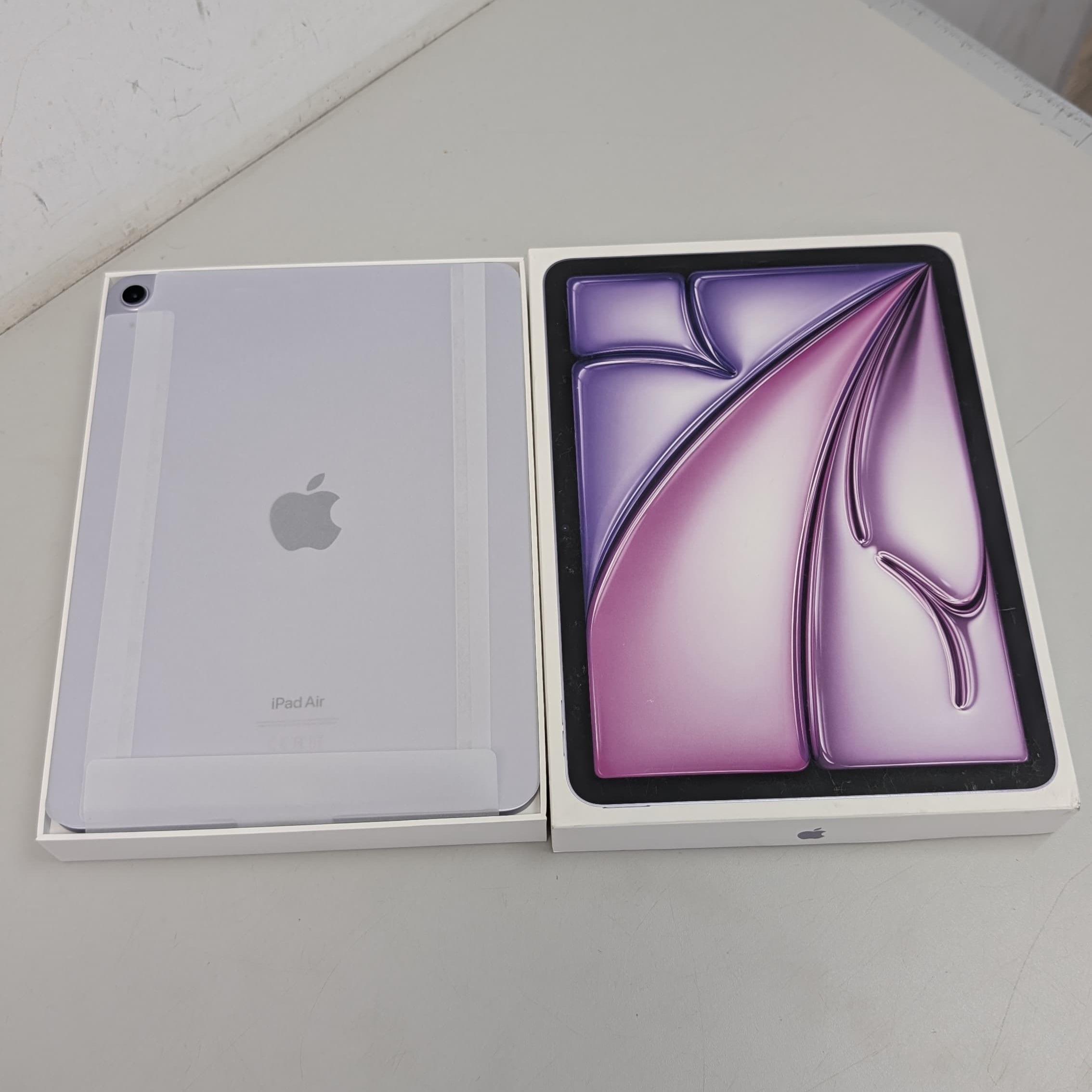 Product photo for Apple iPad Air 11
