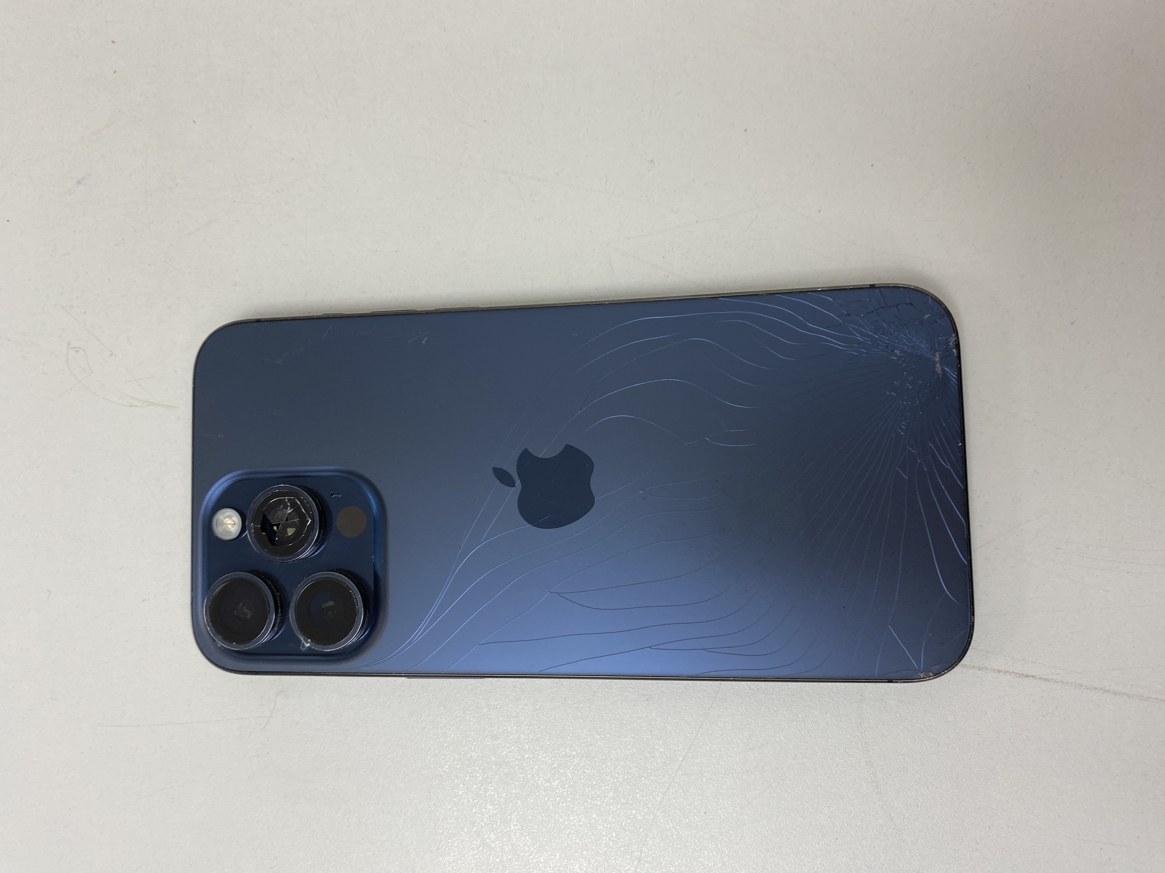 Product photo for iphone 15 pro max TITANIUM BLUE 256gb 93% FAULTY// DAMAGED // blacklisted