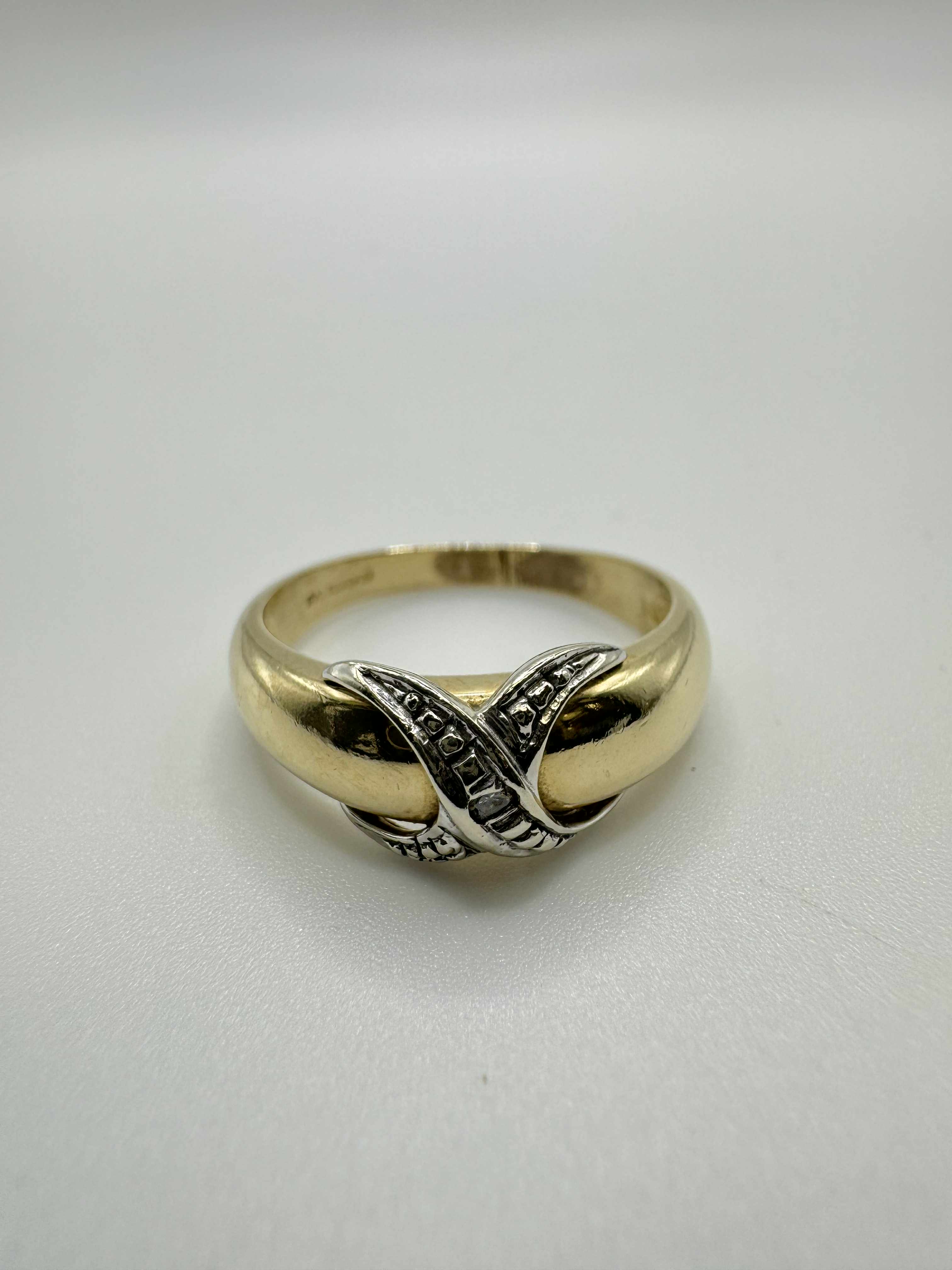 Product photo for 9ct Diamond Cross Over Ring