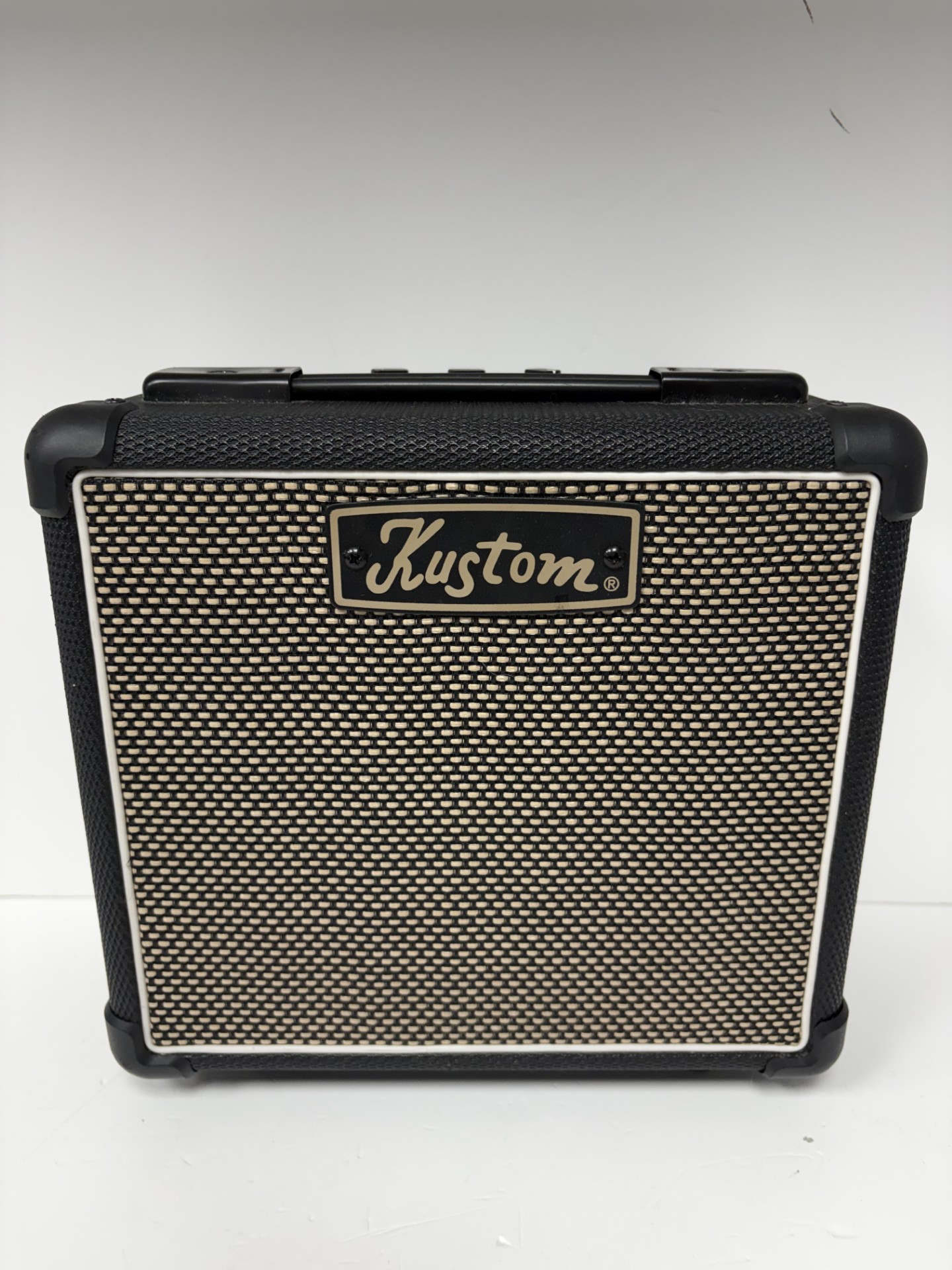 Product photo for kustom kgbat10 guitar amplifier unboxed