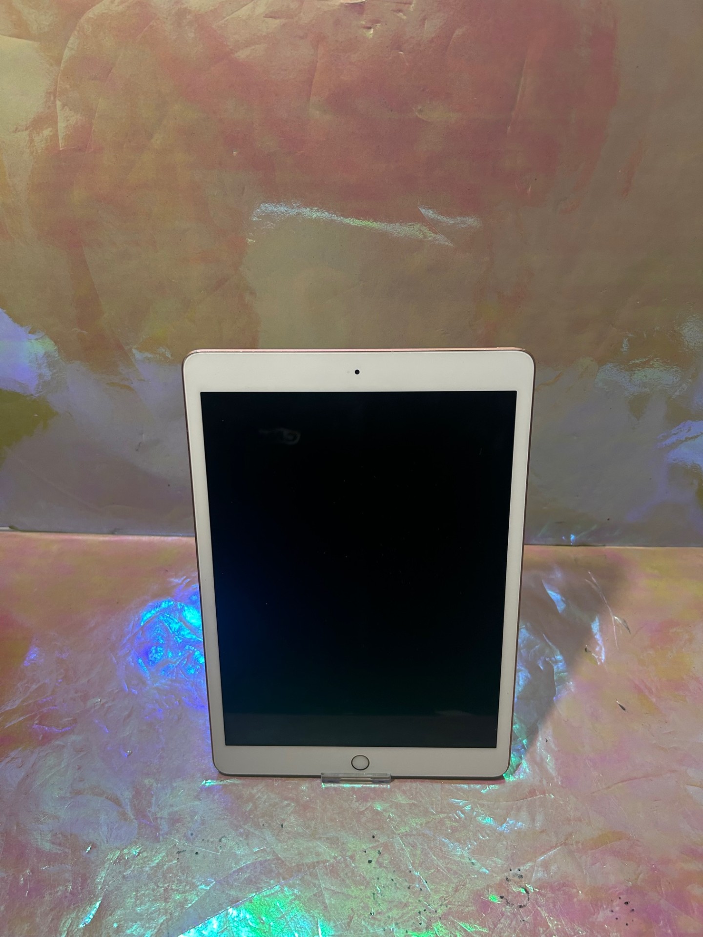 Product photo for iPad 7th Gen - 128GB Rose Gold