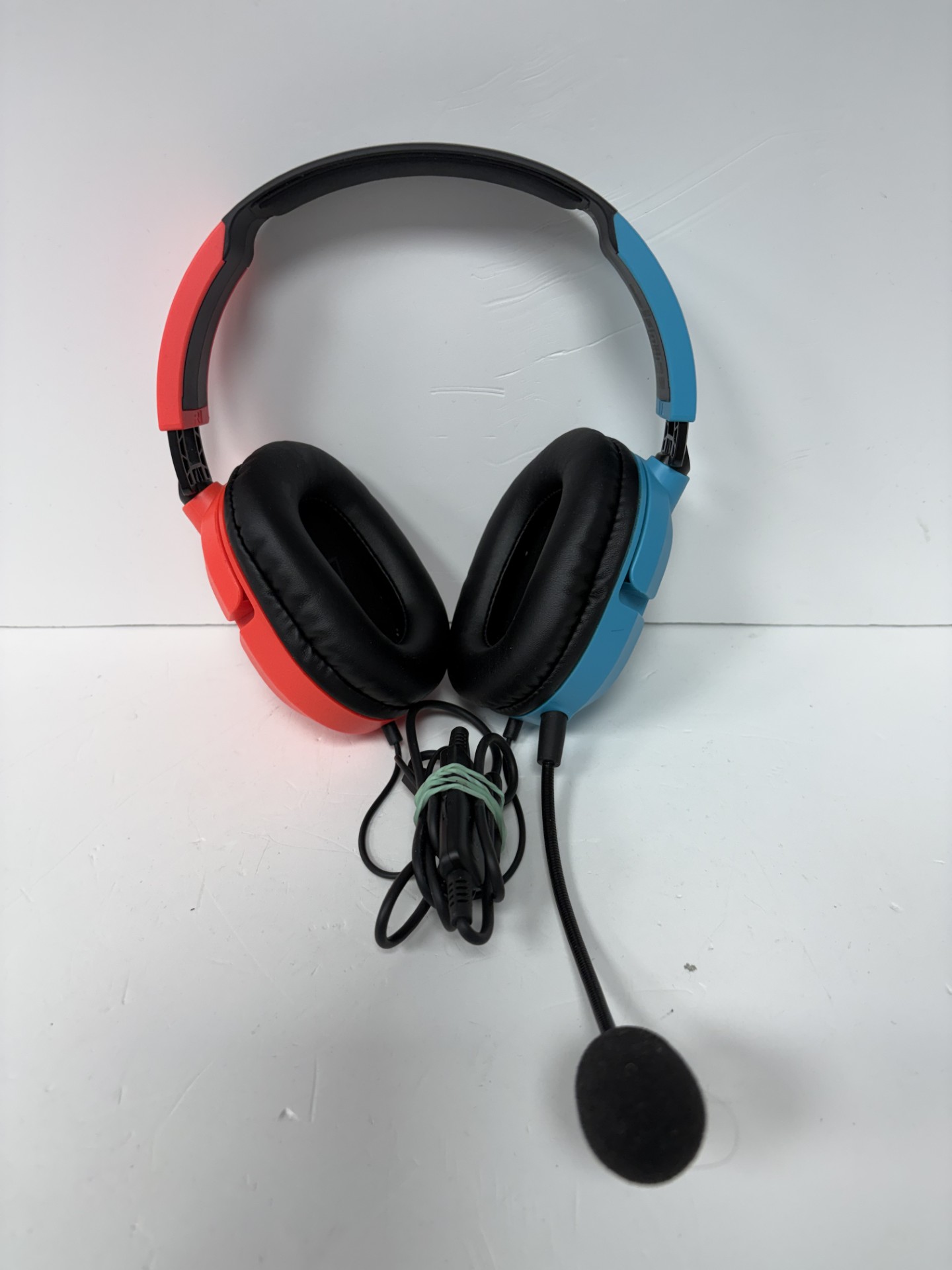 Product photo for turtle beach headset ear force recon 50 red/blue unboxed
