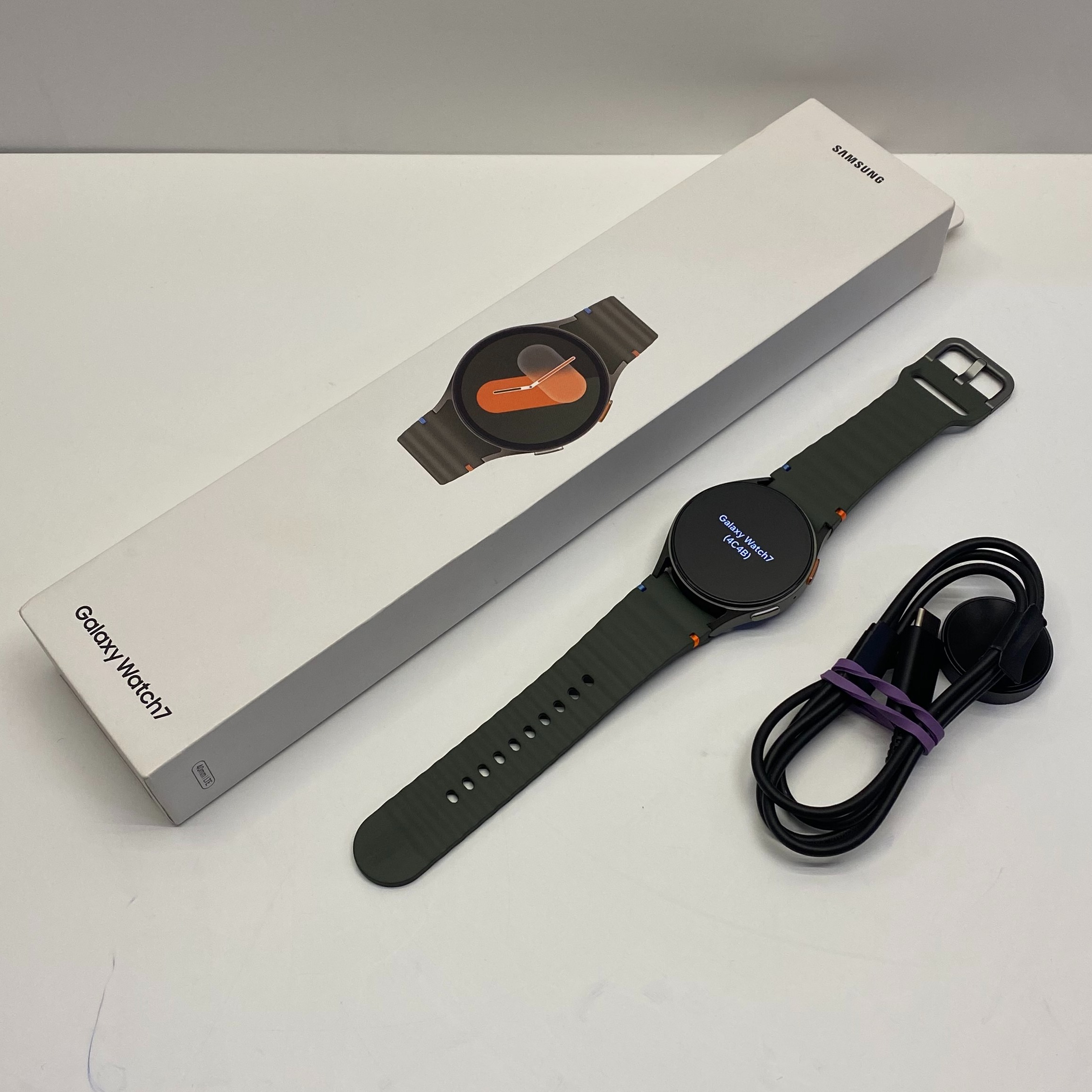 Product photo for Samsung Galaxy Watch7 Model SM-L305F 40mm Boxed
