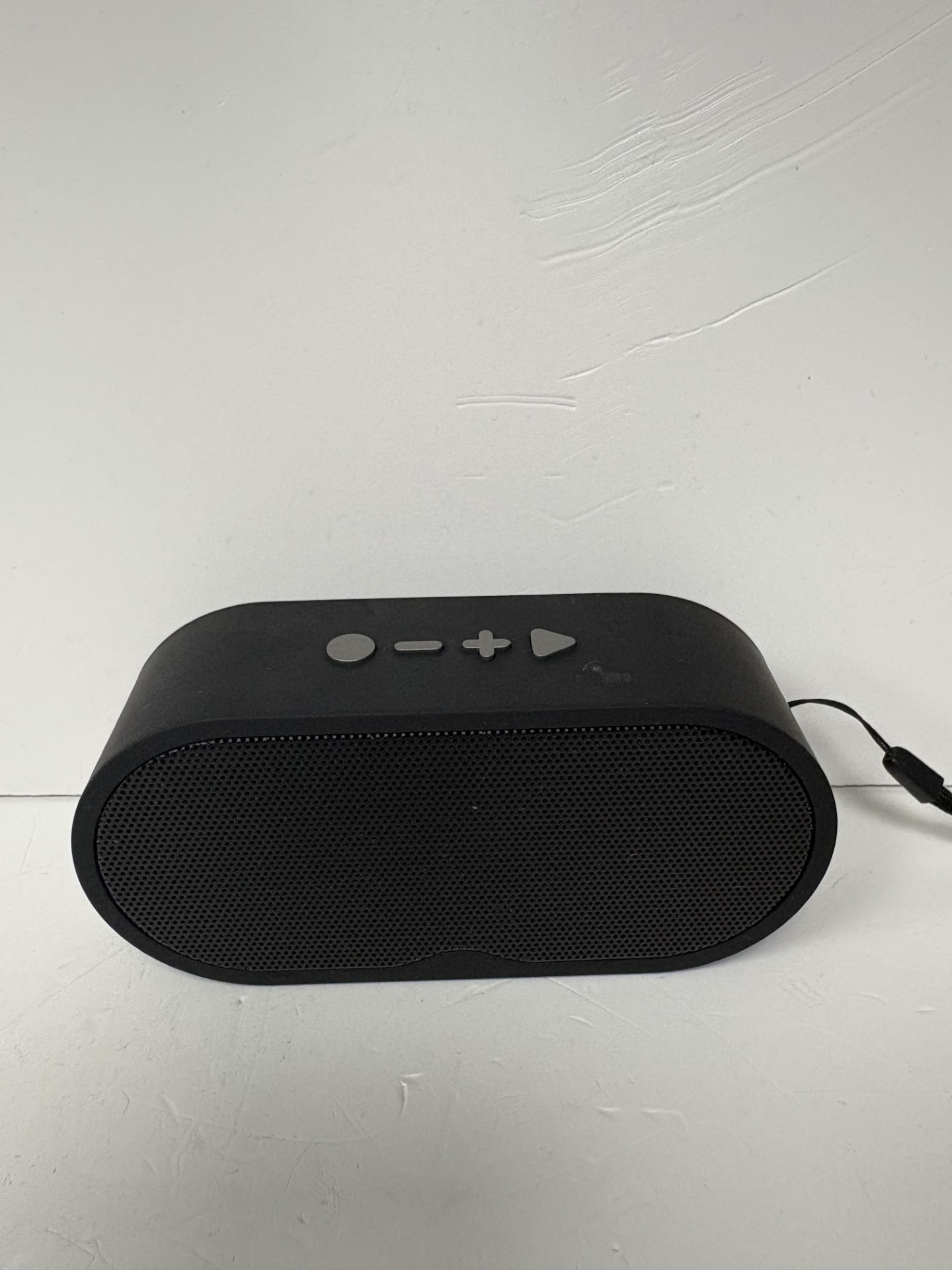 Product photo for BLACK SPEAKER BLUETOOTH UNBOXED
