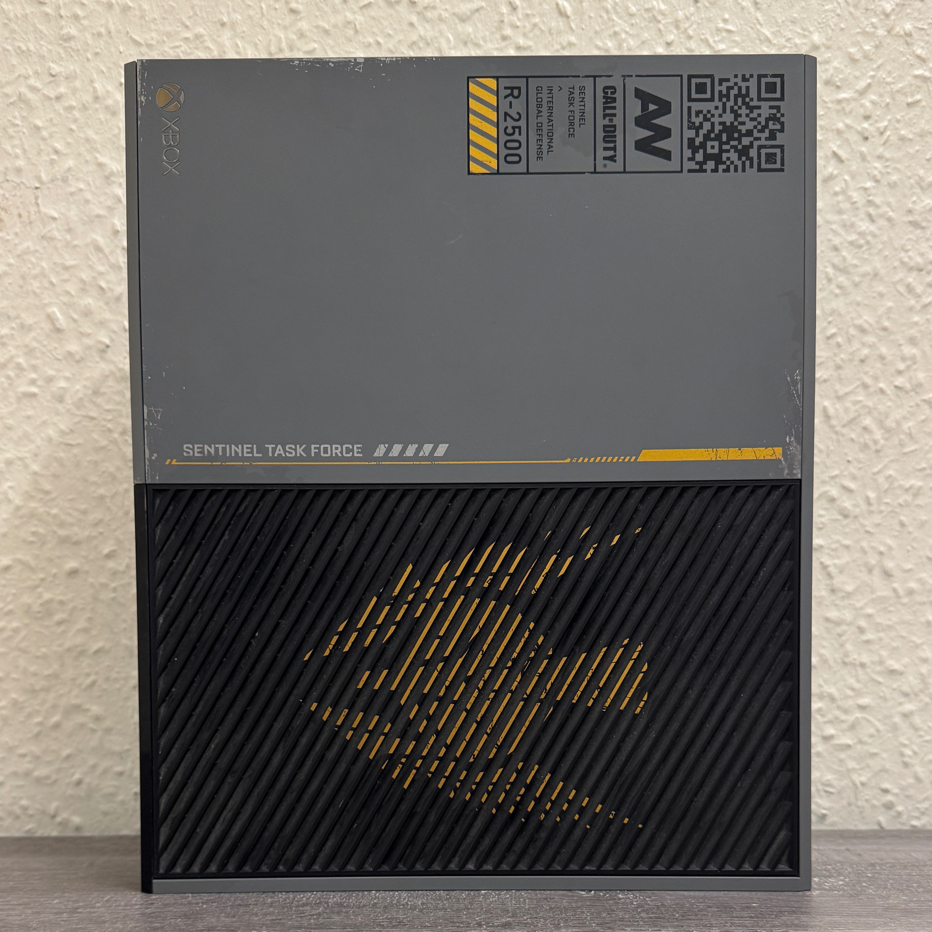 Product photo for MICROSOFT XBOX ONE CALL OF DUTY ADVANCED WARFARE 1TB CONSOLE (BODY ONLY)