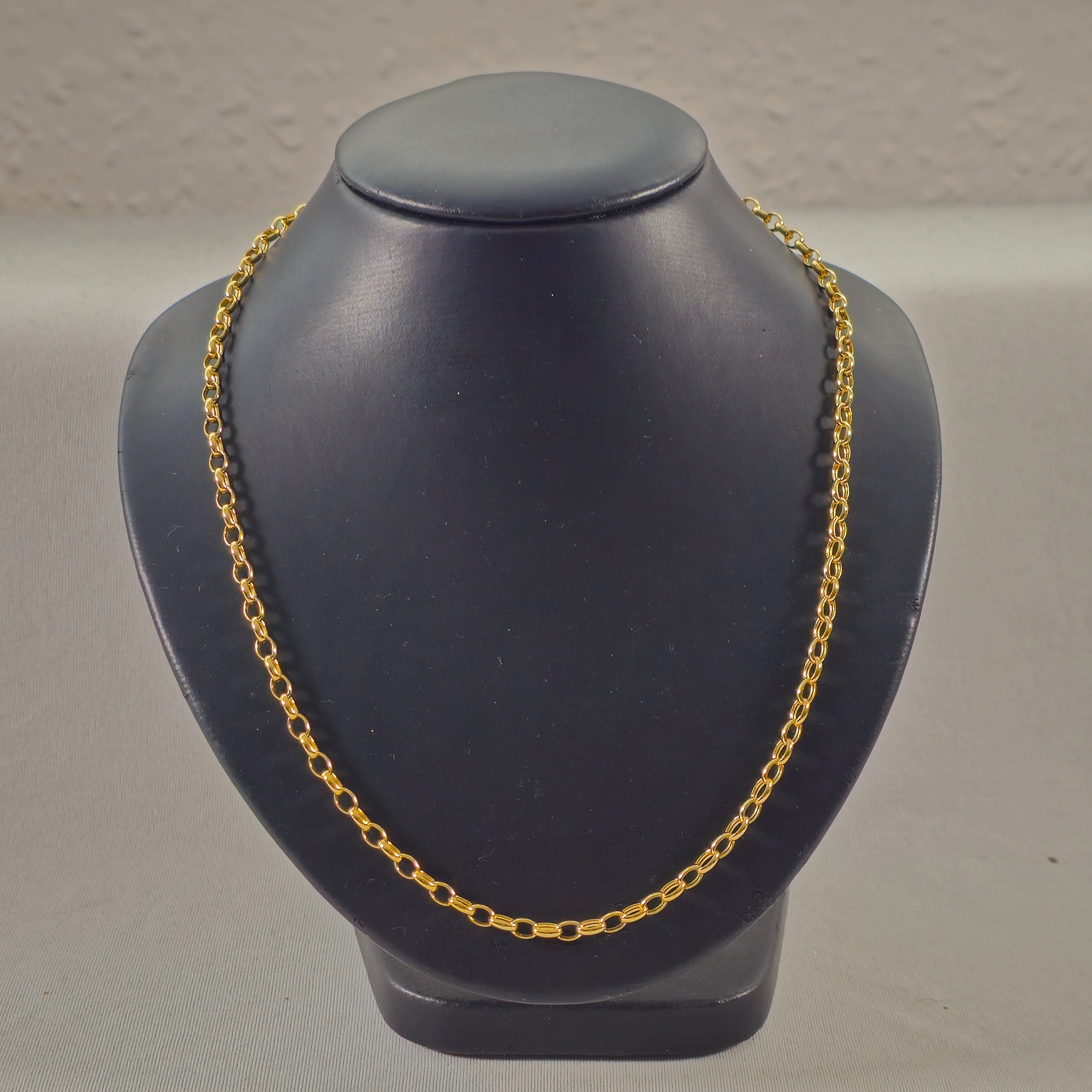 Product photo for 9ct Gold Oval Link Bright Yellow Chain 18.11