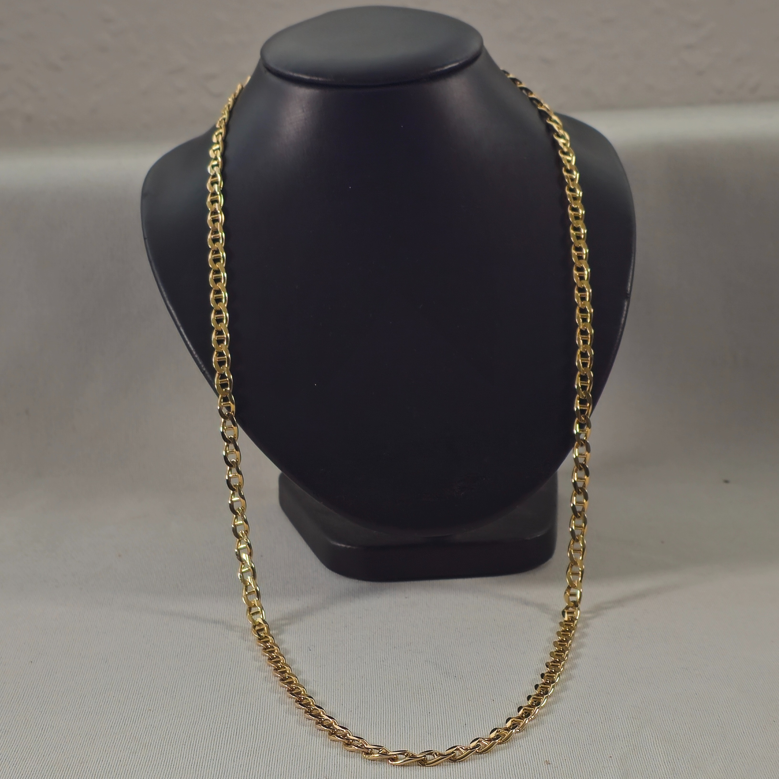 Product photo for 9ct Gold Gucci Link Style Chain 26.9