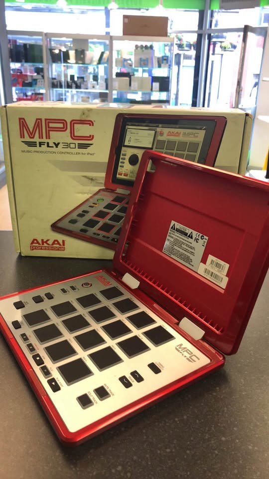 Product photo for akai AKAI Professional MPC Fly 30 iPad Pin MIDI Controller