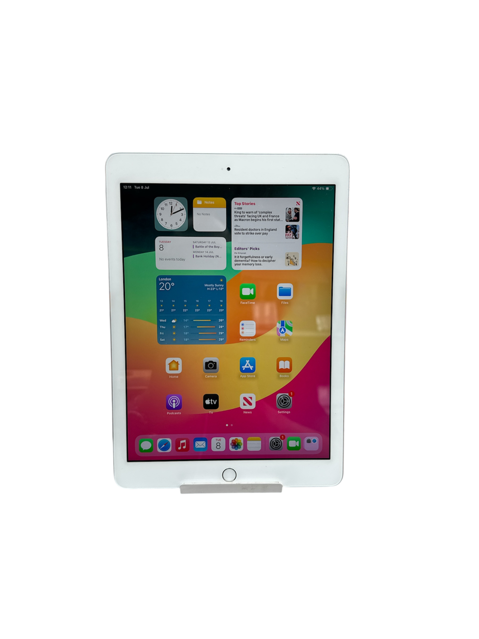 Product photo for iPad 6th Gen 32GB *SALE WAS £59.99*