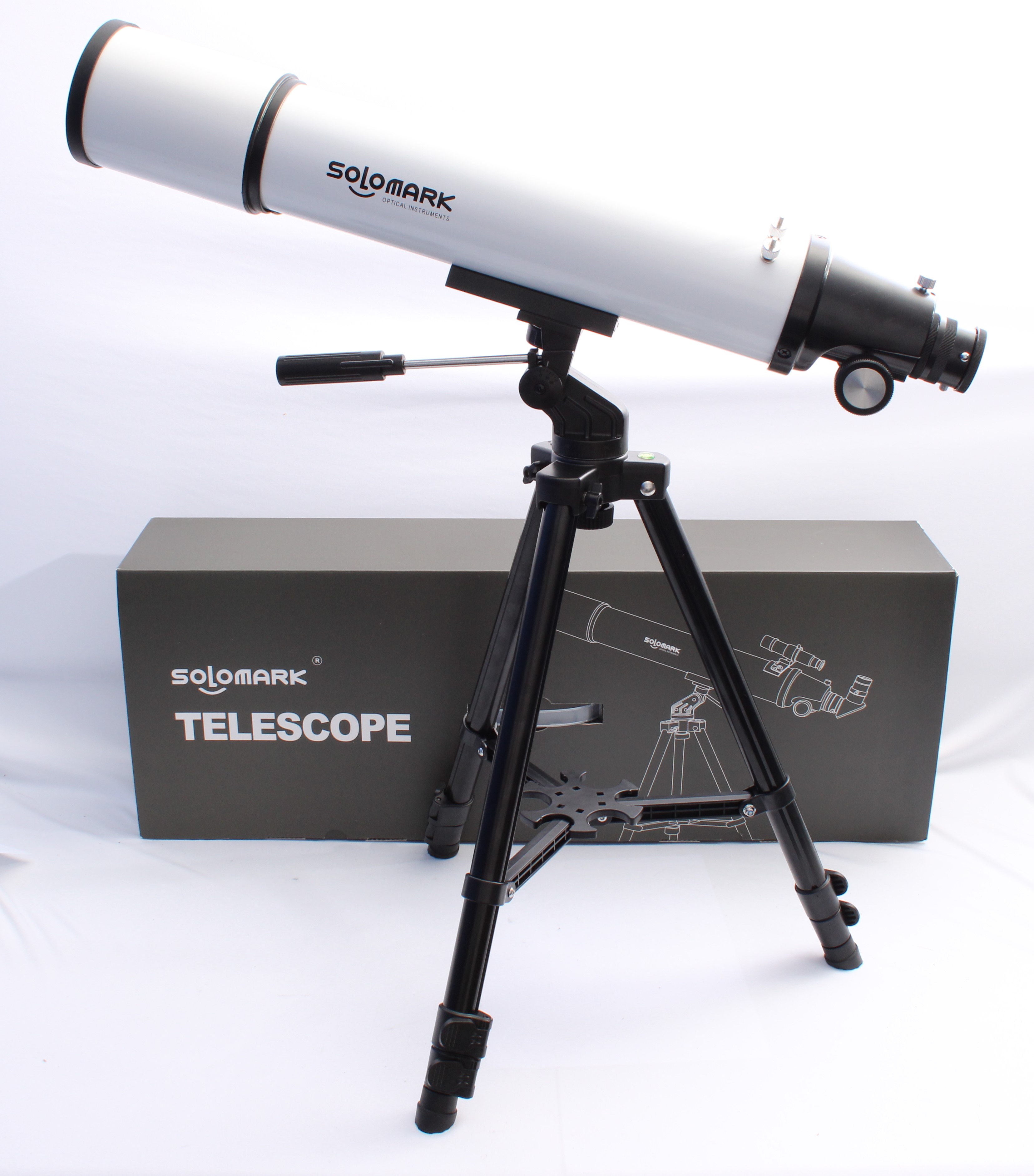 Product photo for Solomark Astronomical 80mm Aperture 900mm Professional Refractor Telescope (U)