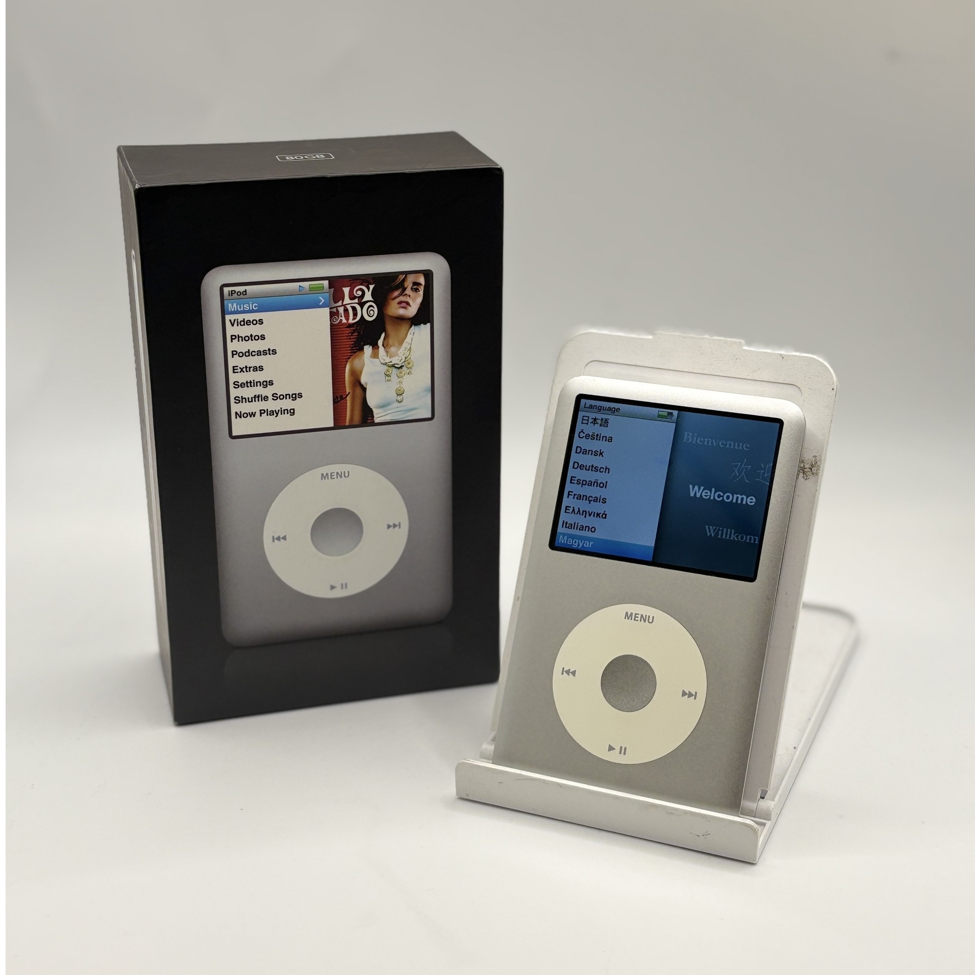 Product photo for APPLE IPOD CLASSIC A1238 80GB SILVER BOXED