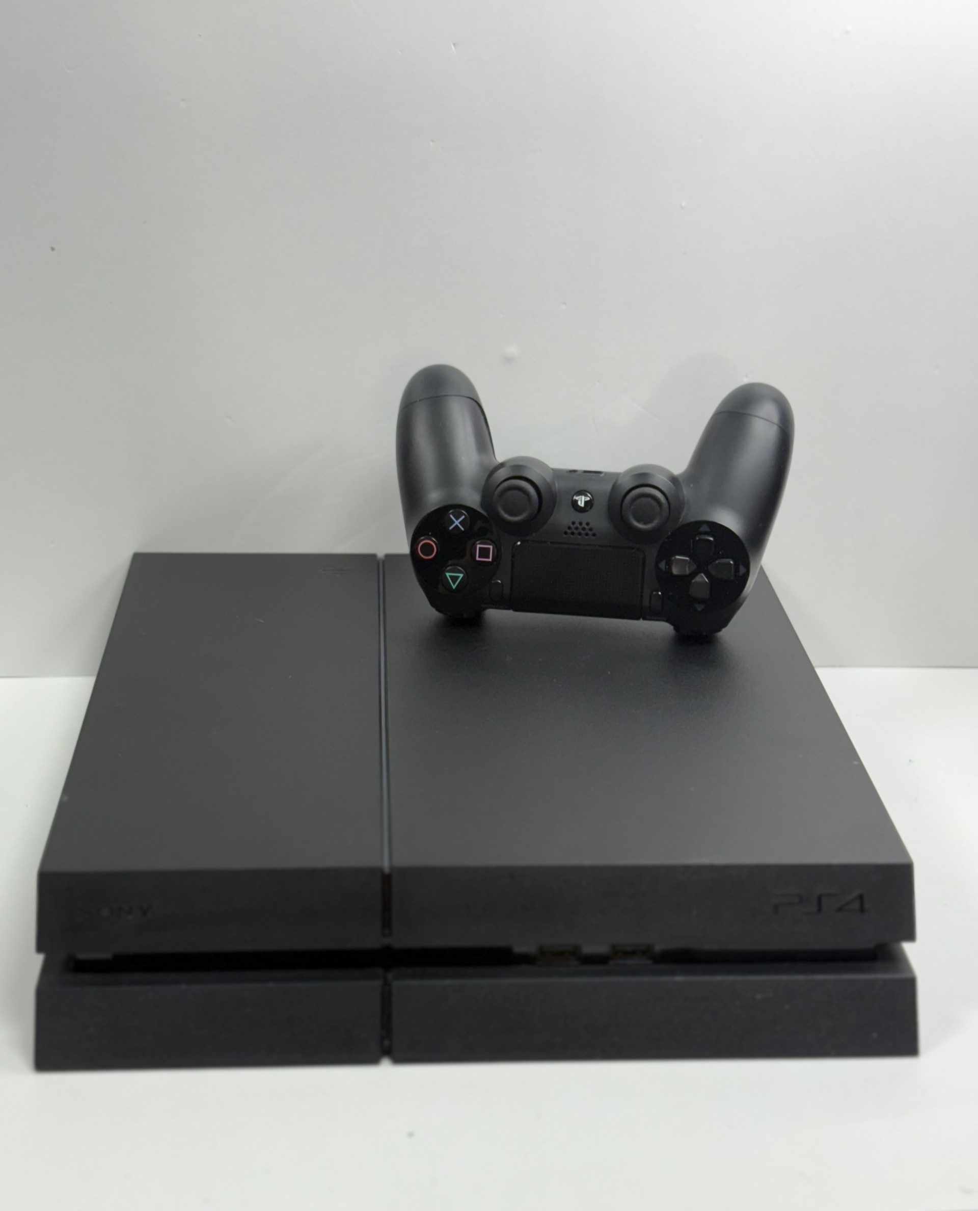 Product photo for PlayStation PS4 ORIGINAL - 500GB Unboxed