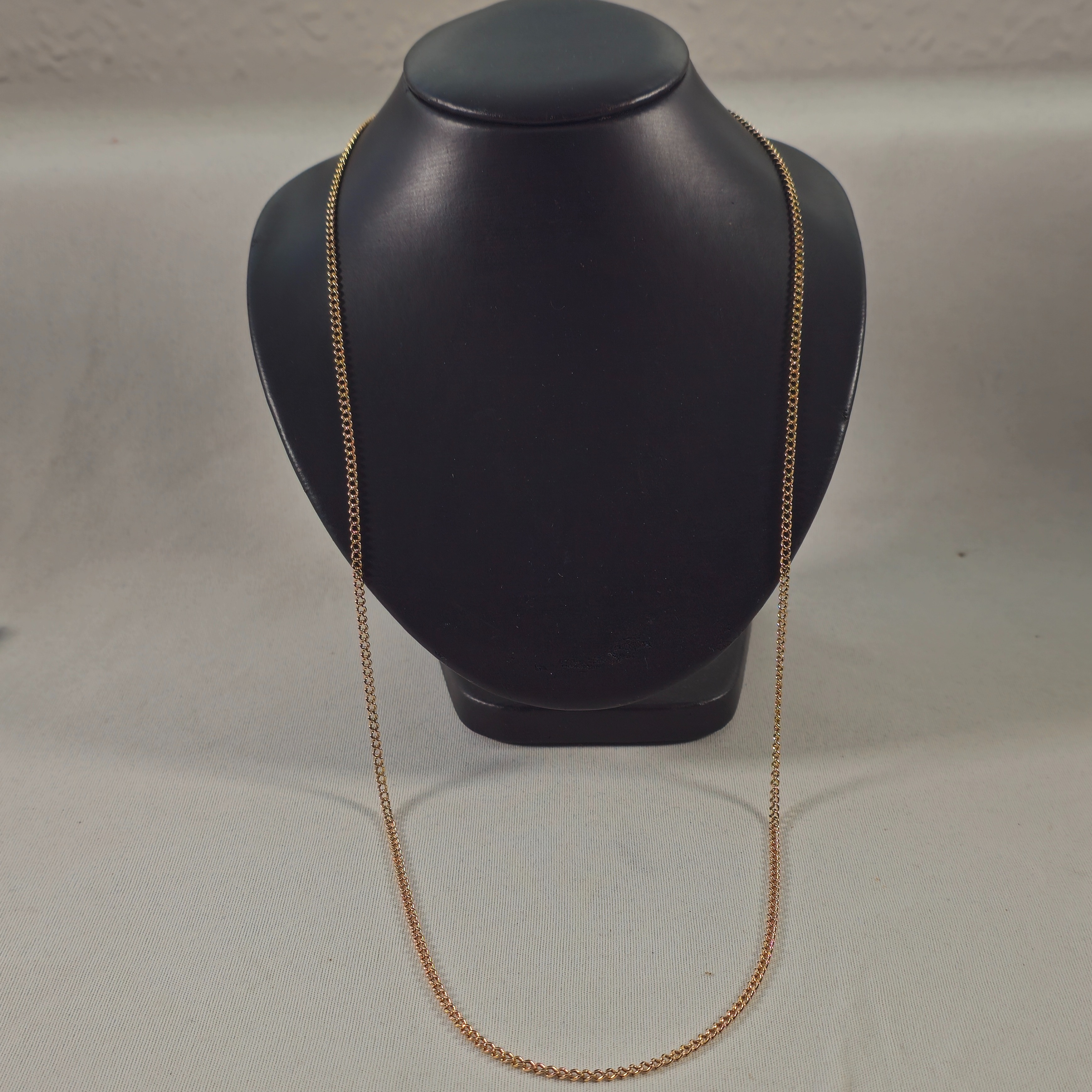 Product photo for 9ct gold Curb Chain 27.16