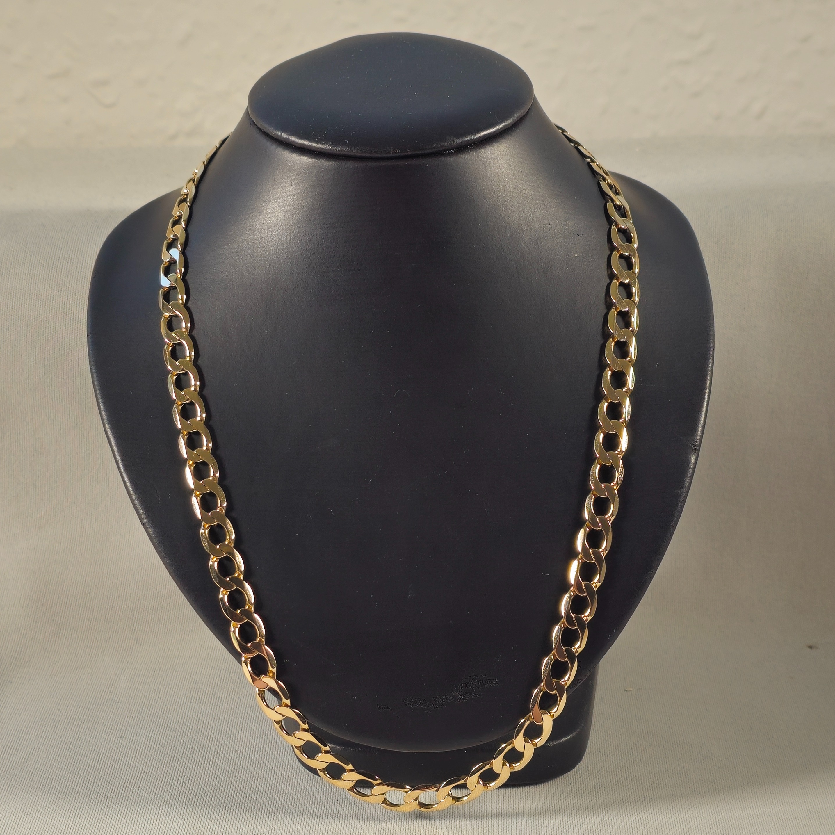 Product photo for 9ct Gold Curb Chain 19.68