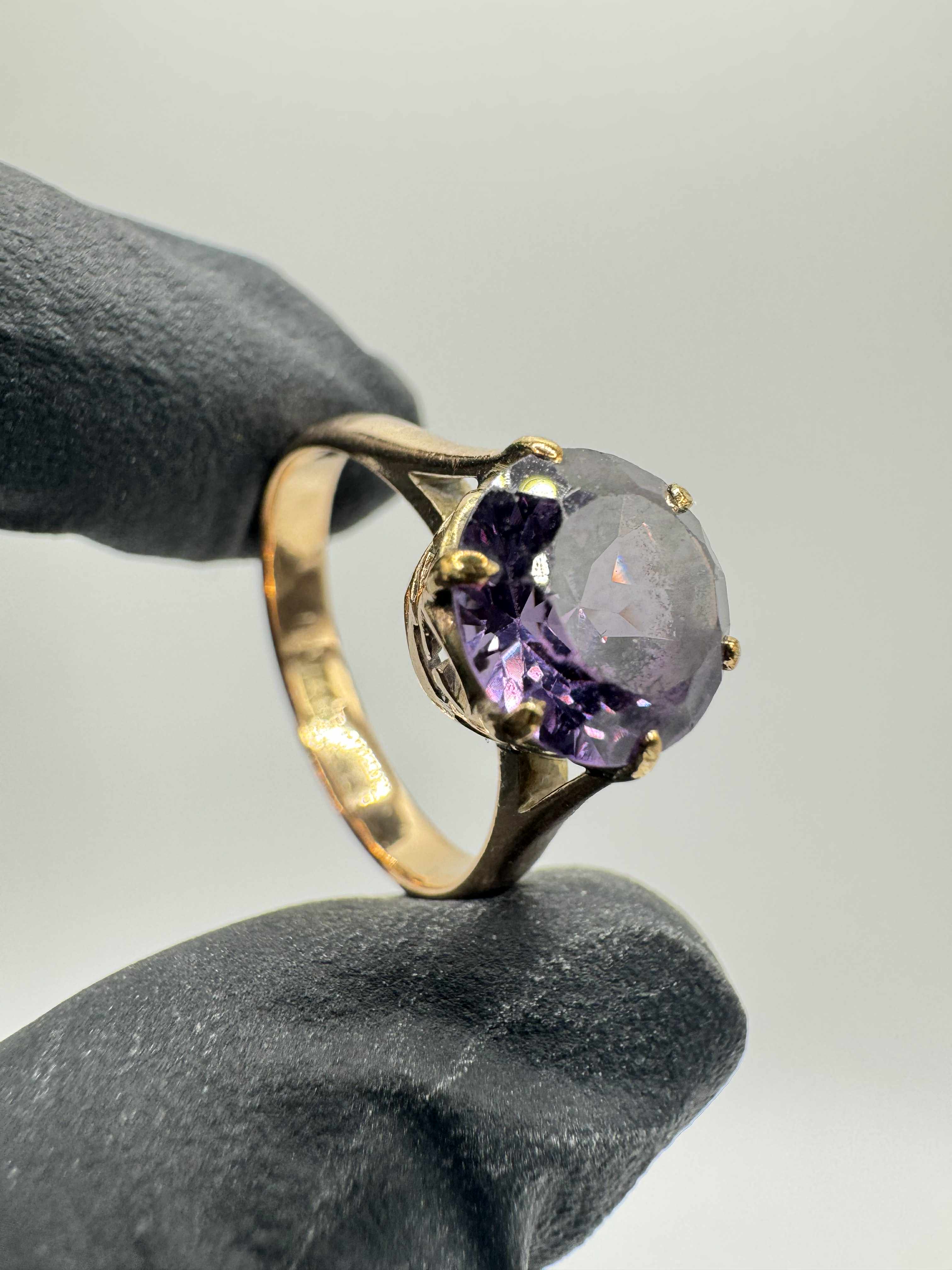 Product photo for 14ct Solitaire Amethyst Ring