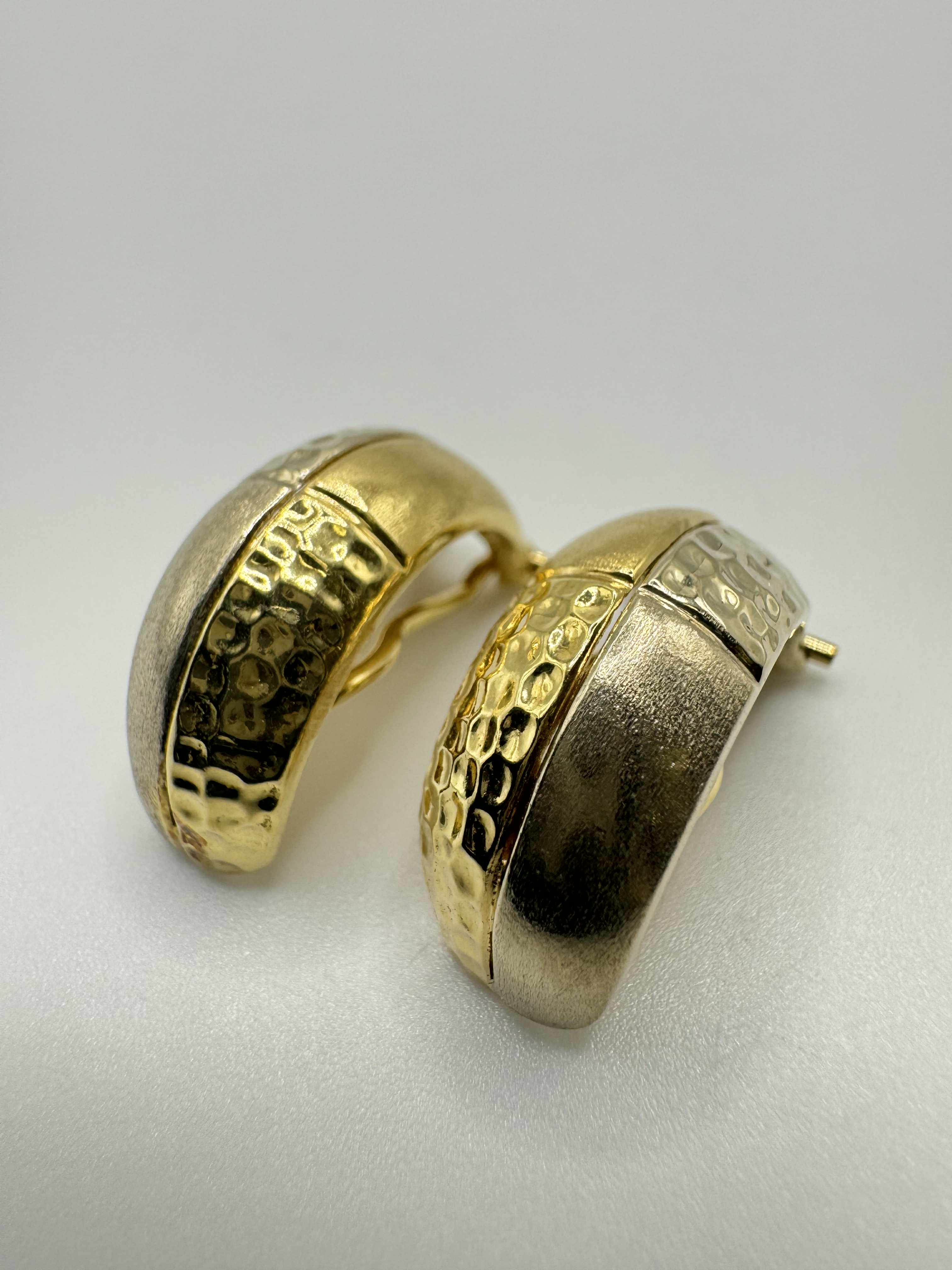 Product photo for 18ct Clip On Huggie Earrings