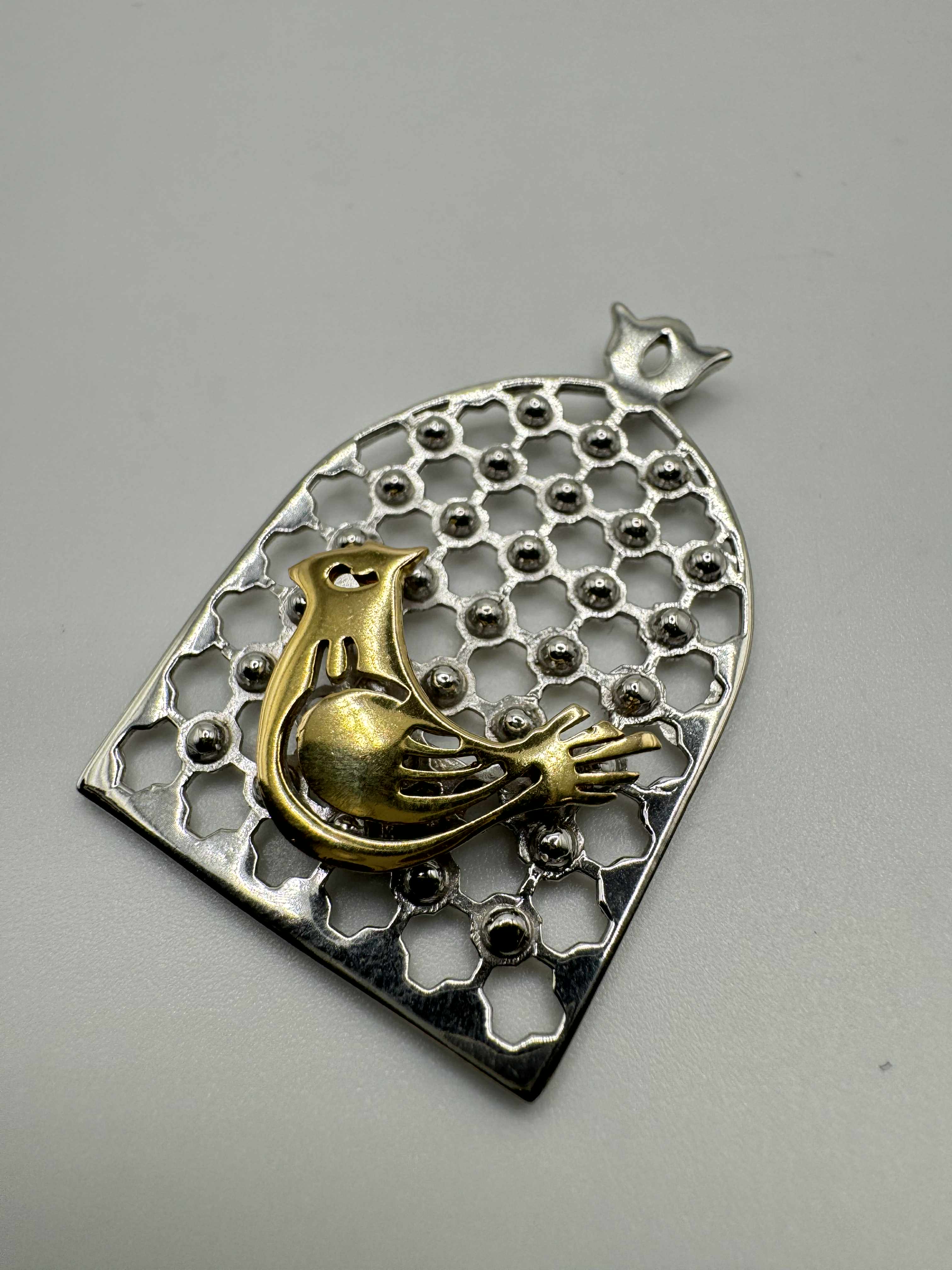 Product photo for 18ct Caged Bird Pendant