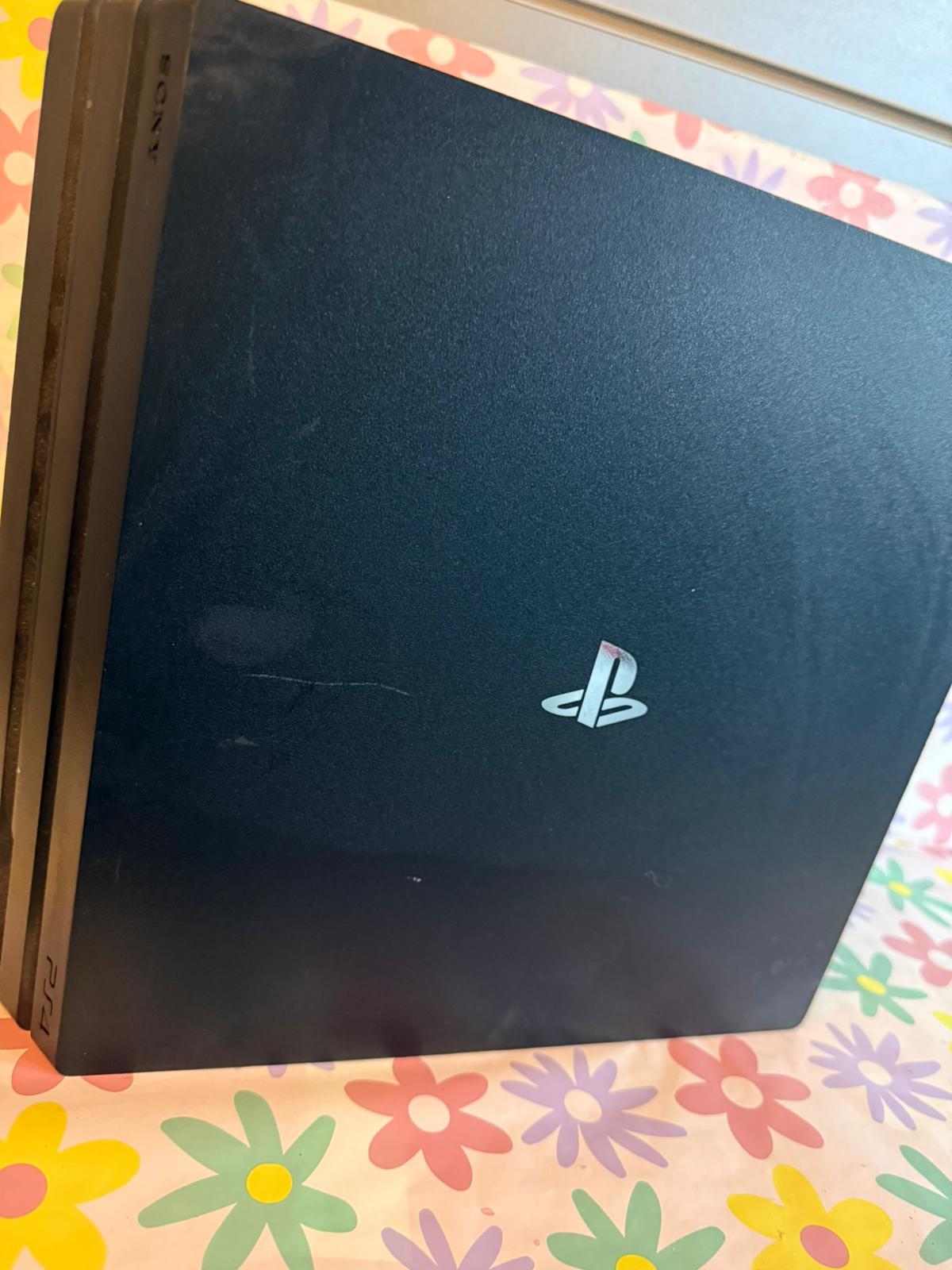 Product photo for PLAYSTATION 4 PRO