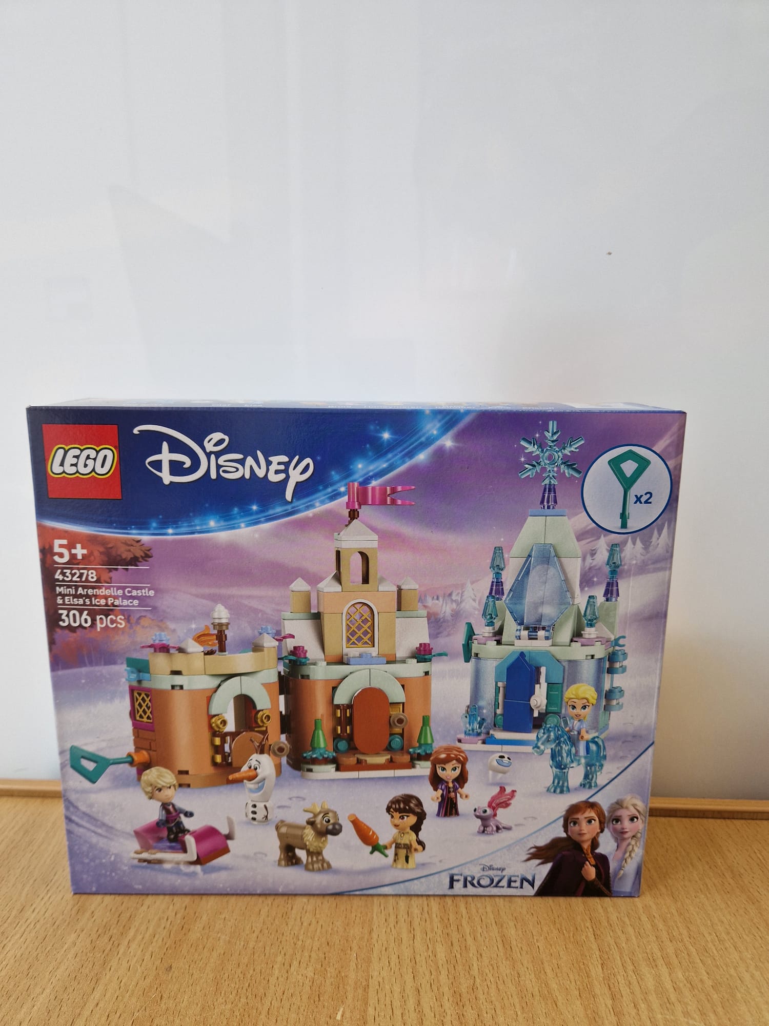 Product photo for Lego  Lego 43278 Arendelle Castle & Ice Palace New Sealed - Worn Box