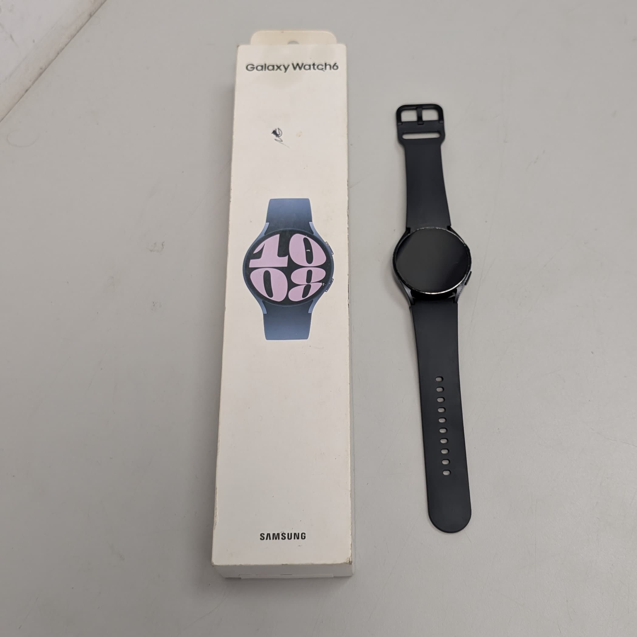 Product photo for Samsung Galaxy Watch6 - Boxed 40mm
