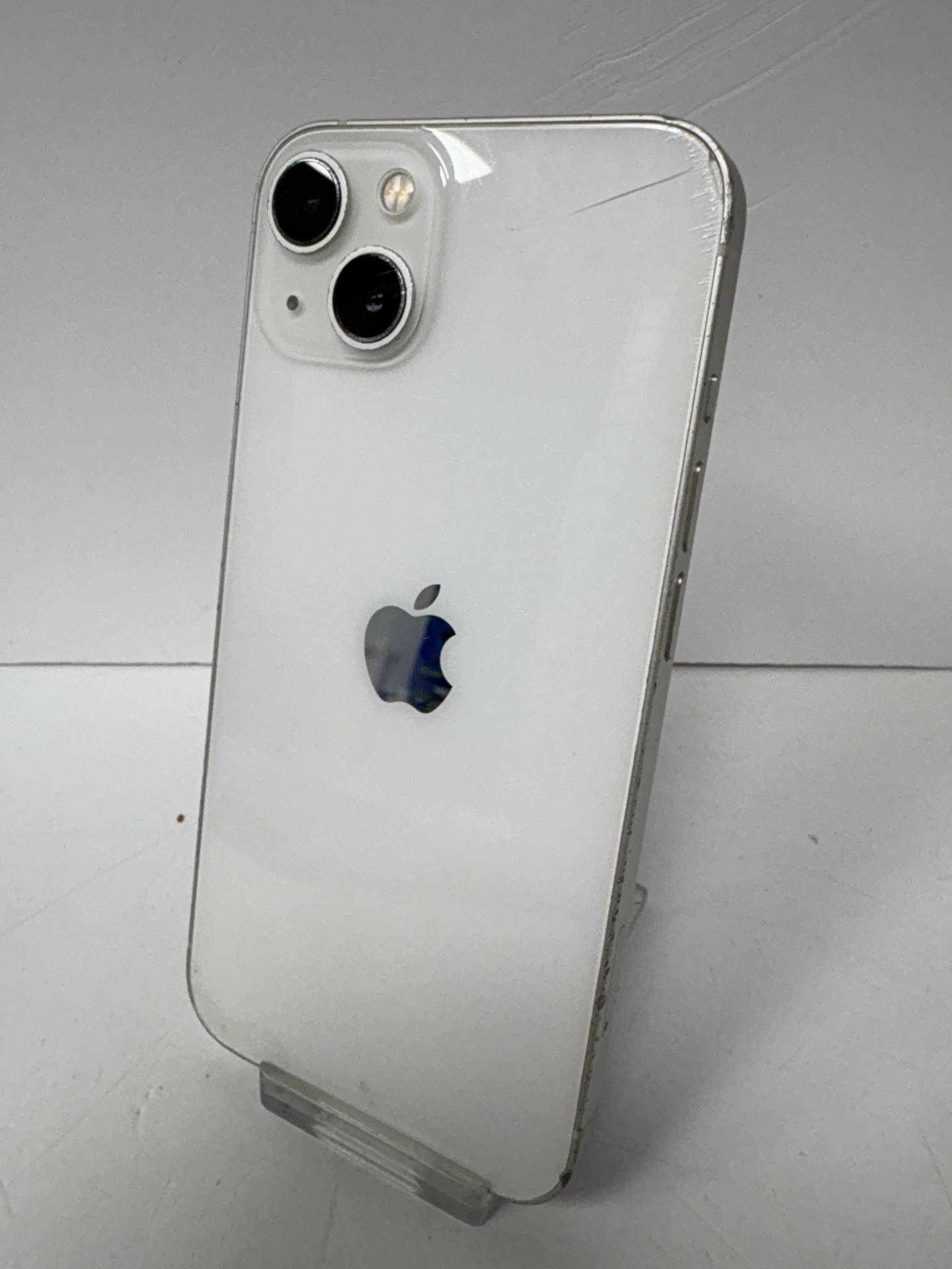 Product photo for APPLE iphone 13 128gb white bh71% needs service unlocked unboxed