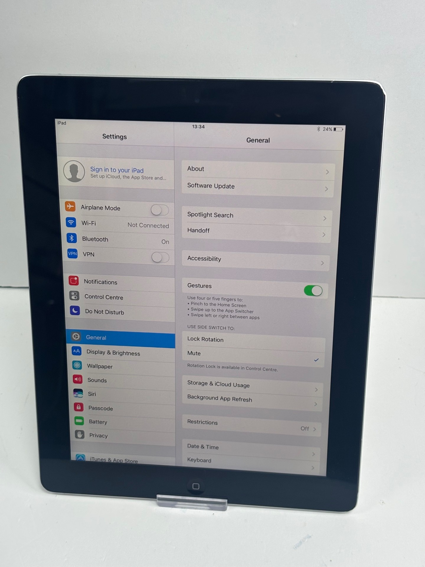 Product photo for IPAD 4TH GEN SILVER 64GB