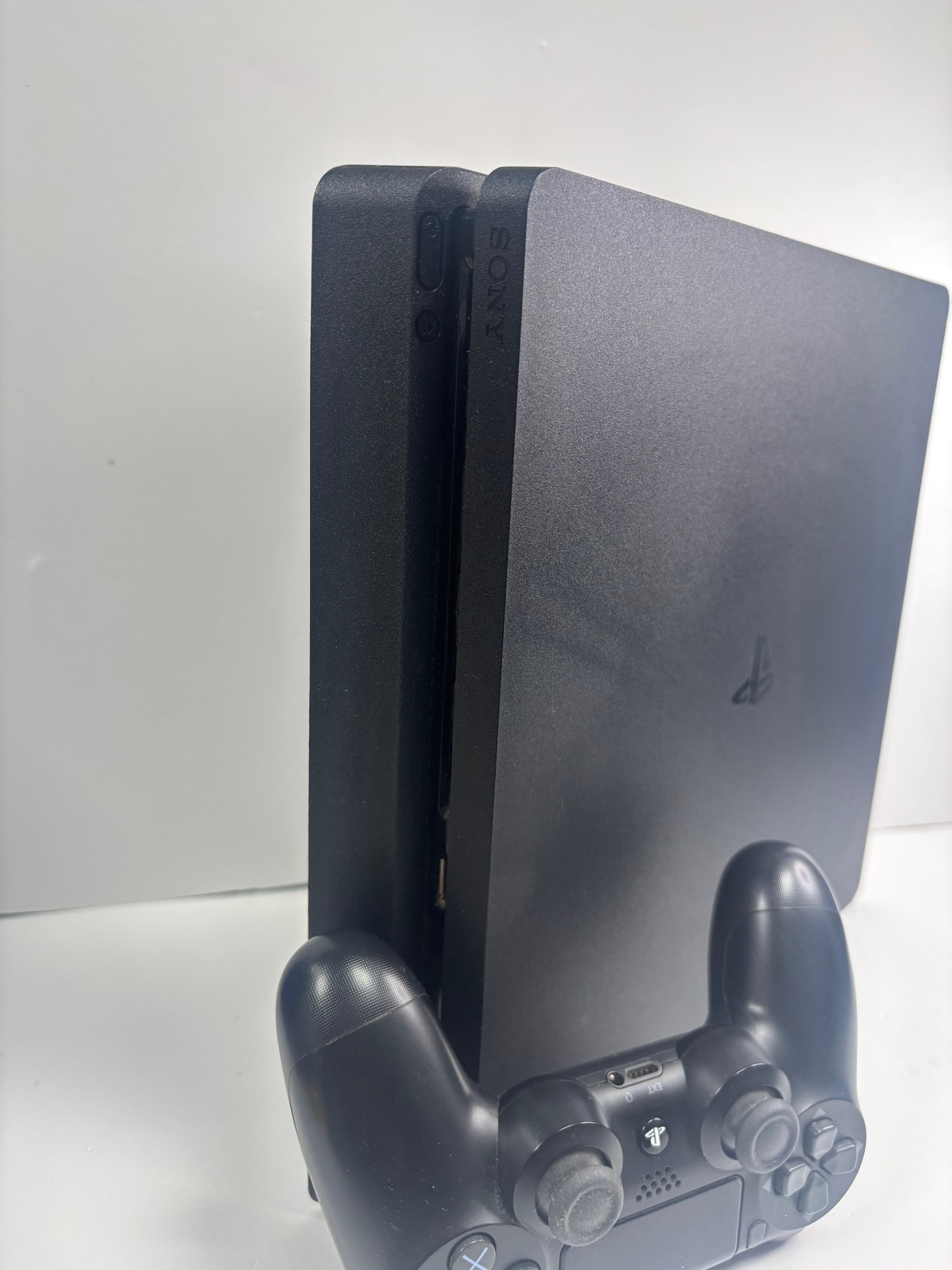 Product photo for ps4 slim 500gb black unboxed with power supply & controller
