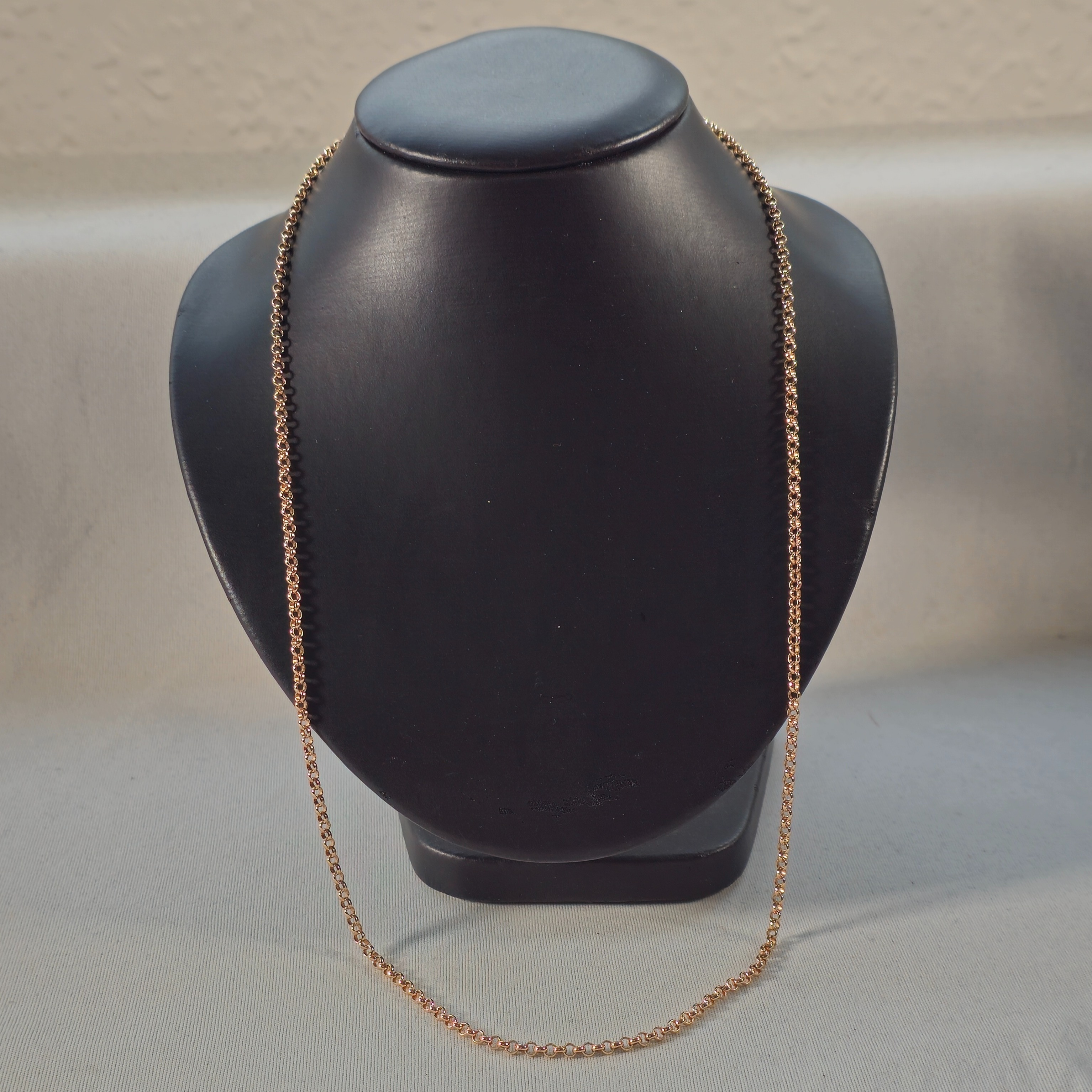 Product photo for 9ct Gold Rose Plain Belcher Chain 22.8