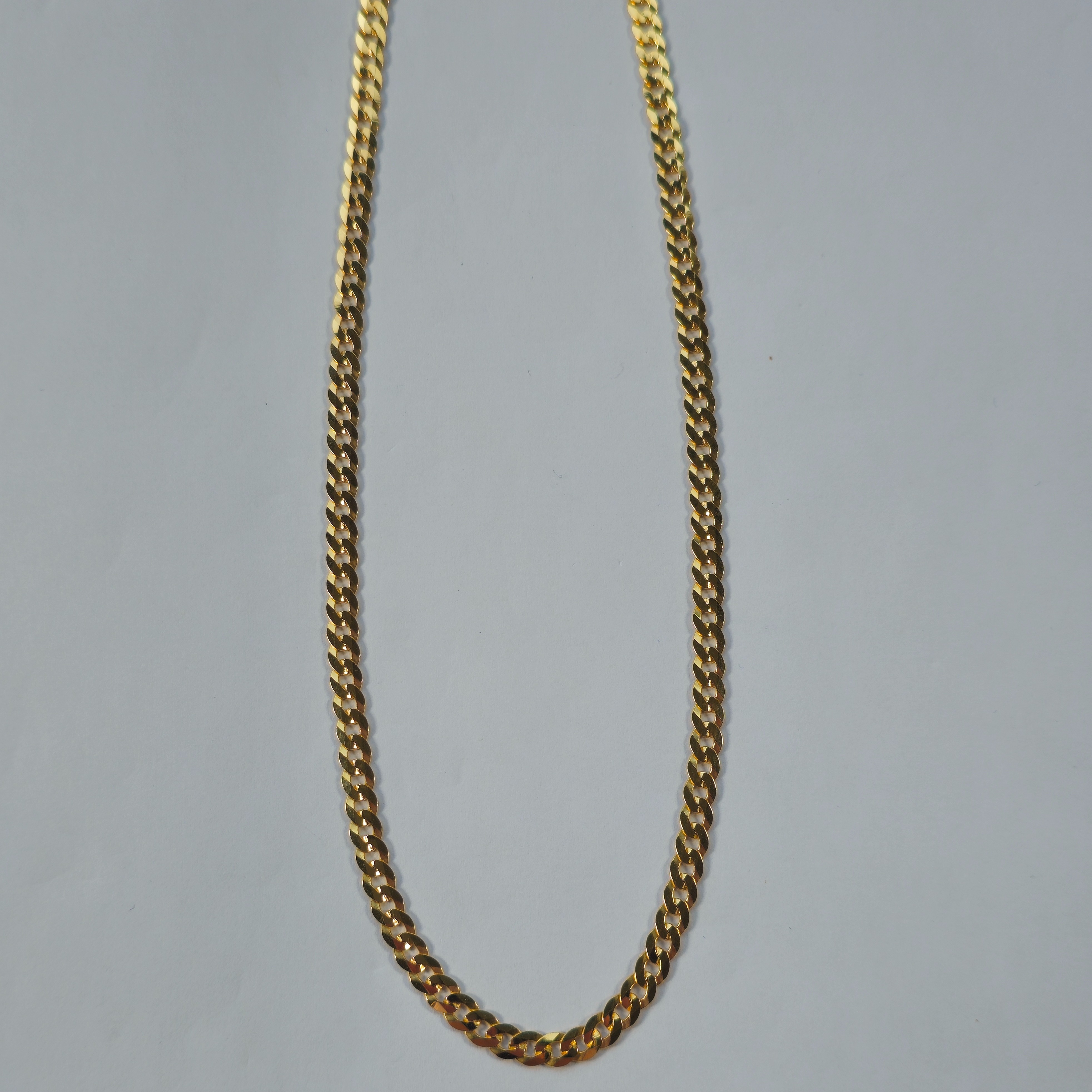 Product photo for 9ct Gold Curb Chain 17.9